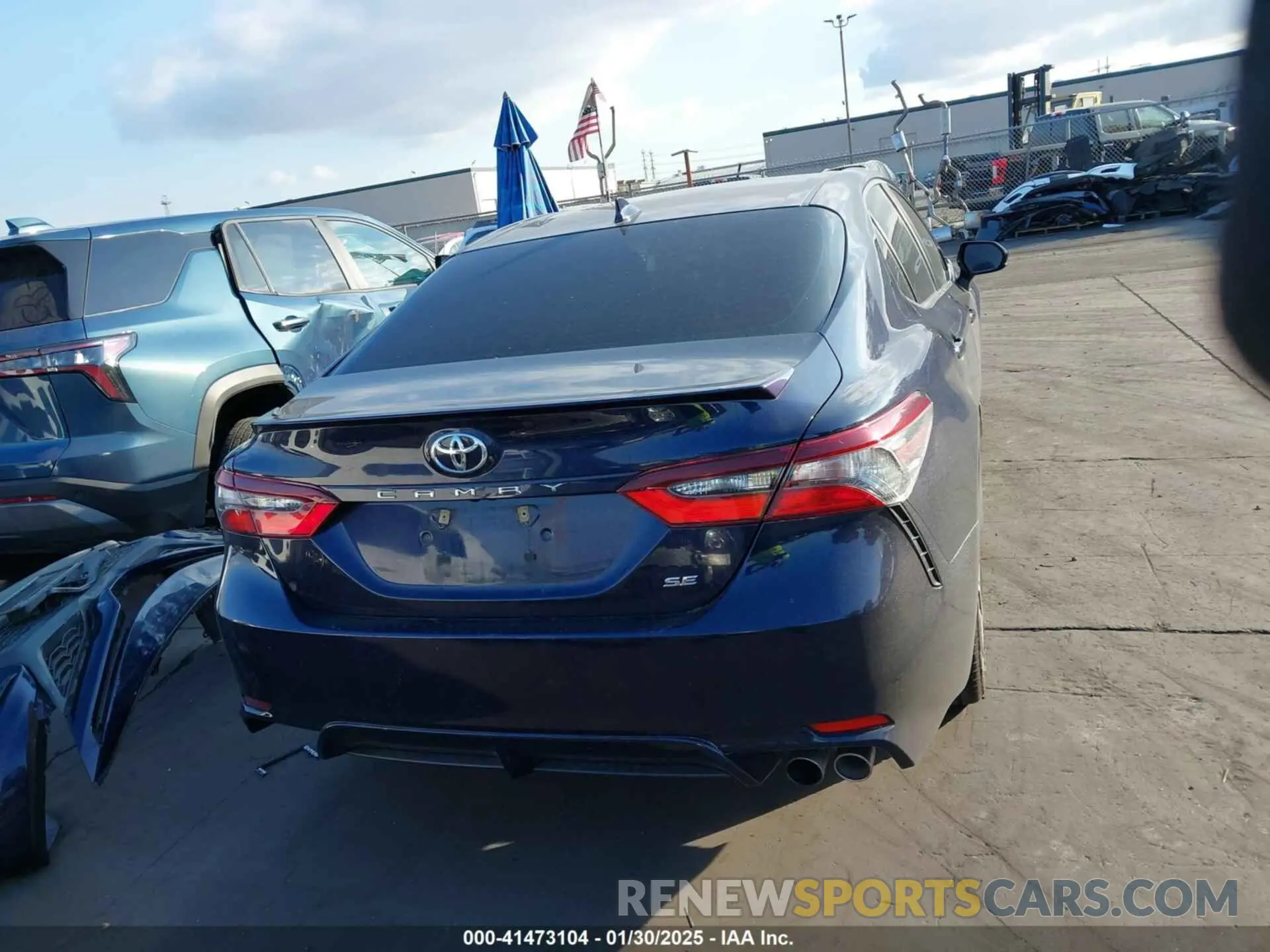 16 fotografías del automóvil dañado 4T1G11AK1MU465172 TOYOTA CAMRY 2021