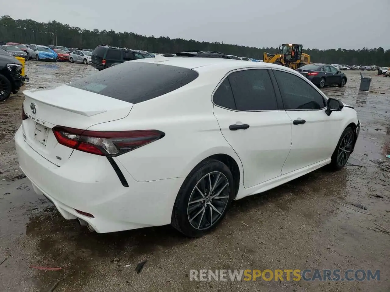 3 fotografías del automóvil dañado 4T1G11AK1MU466693 TOYOTA CAMRY 2021
