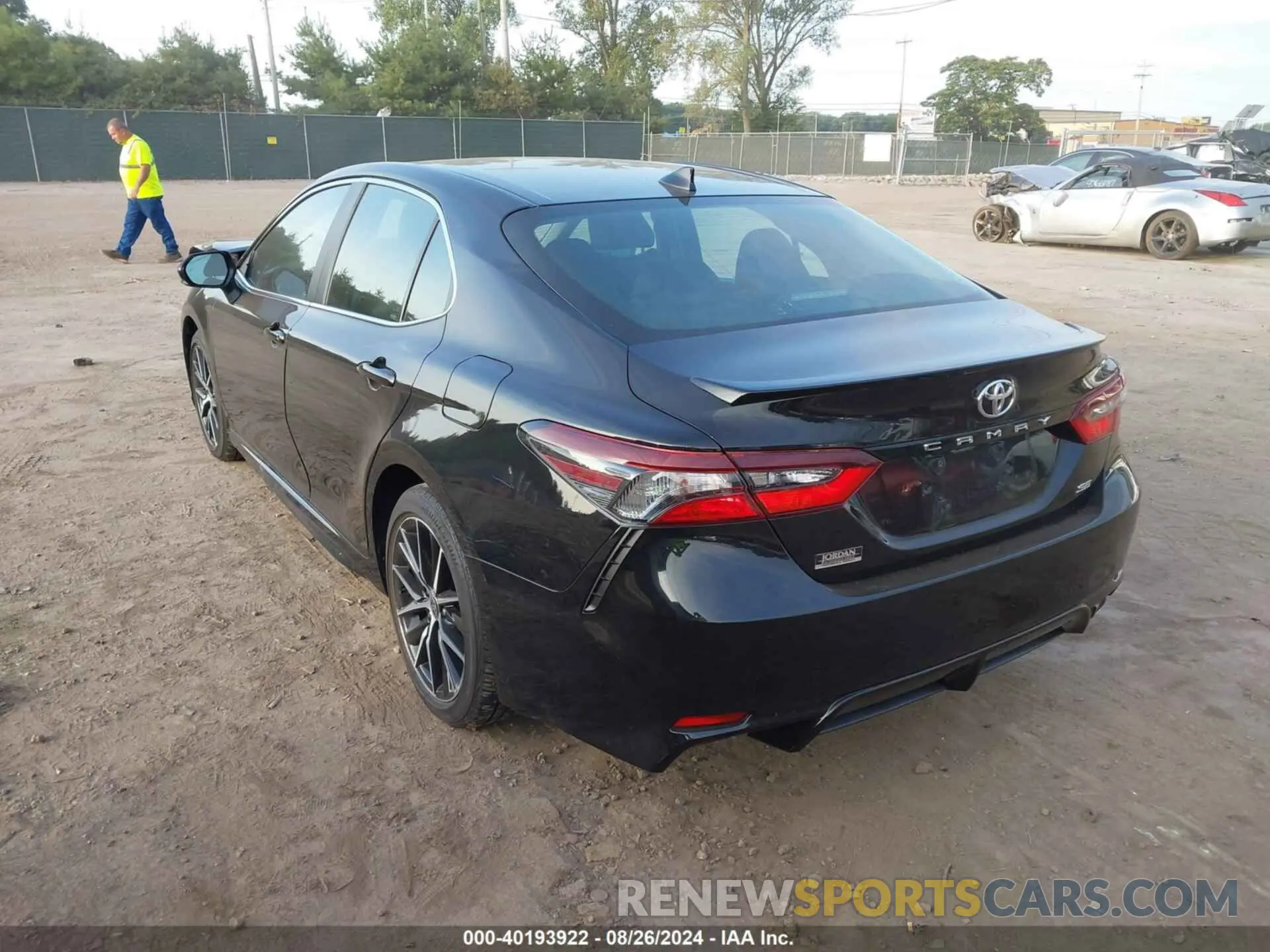 3 fotografías del automóvil dañado 4T1G11AK1MU471408 TOYOTA CAMRY 2021