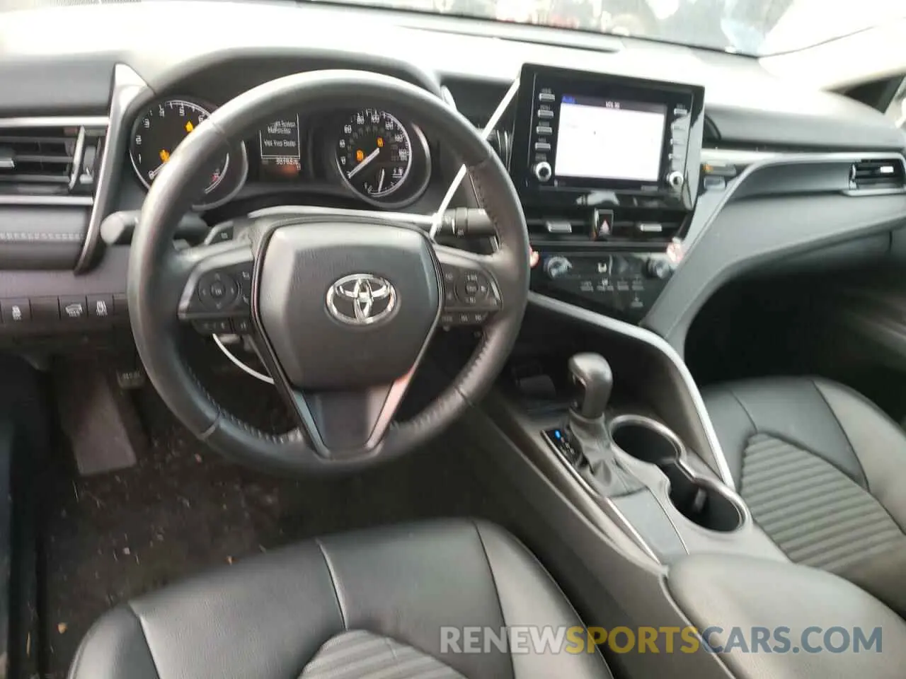 8 fotografías del automóvil dañado 4T1G11AK1MU478679 TOYOTA CAMRY 2021