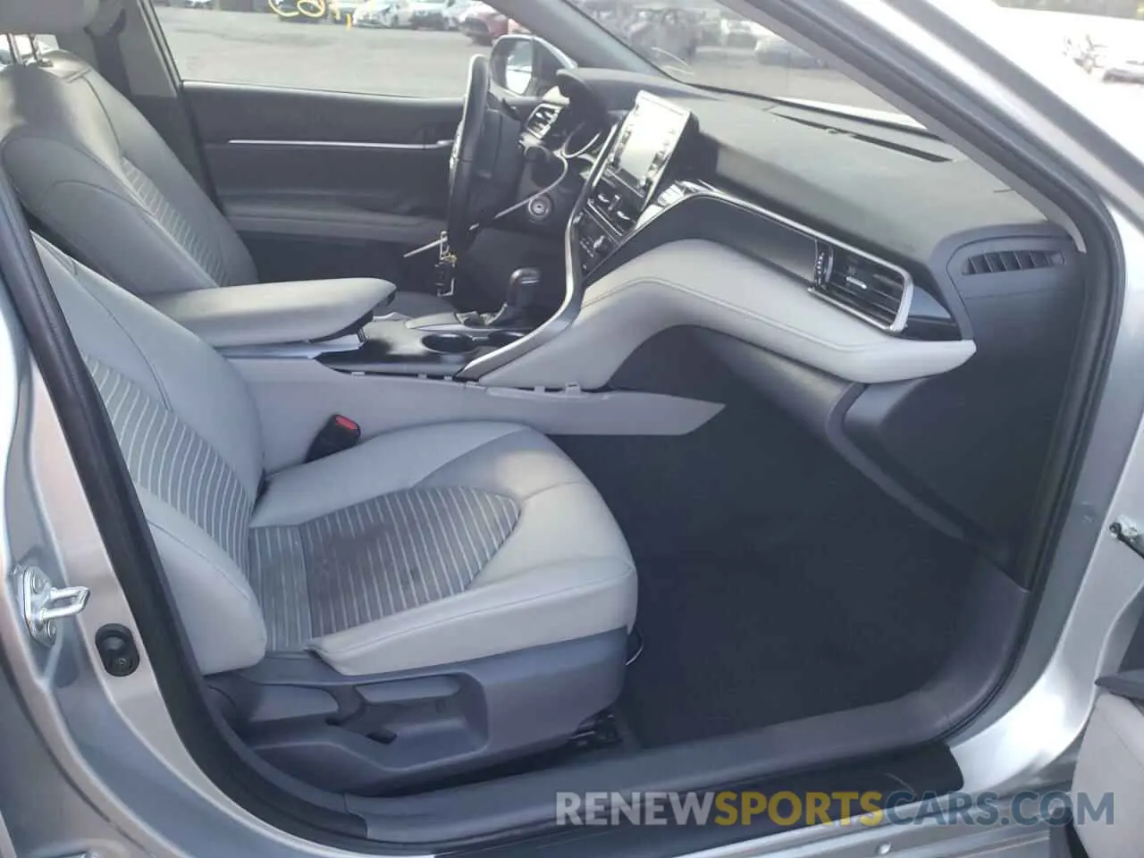 5 fotografías del automóvil dañado 4T1G11AK1MU479363 TOYOTA CAMRY 2021