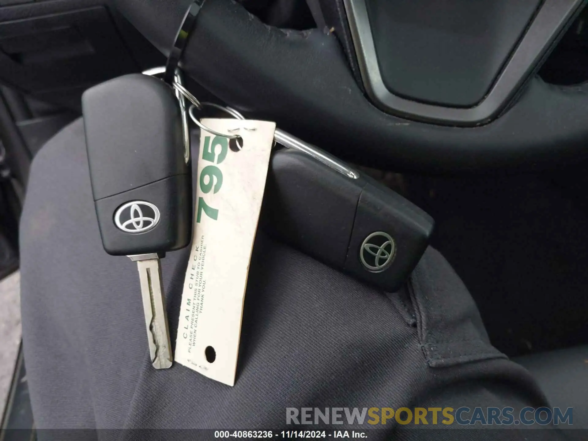 11 fotografías del automóvil dañado 4T1G11AK1MU483509 TOYOTA CAMRY 2021