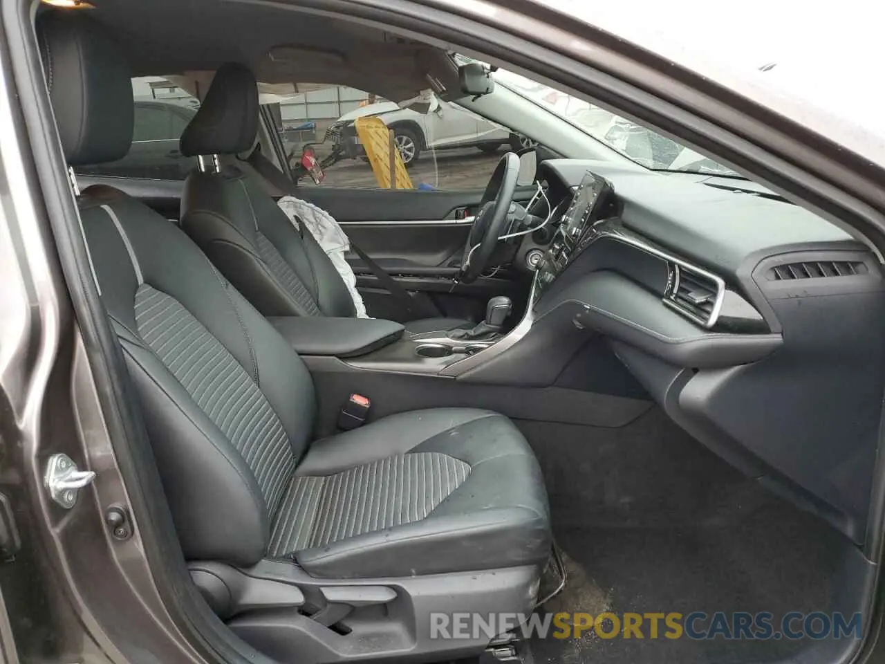 5 fotografías del automóvil dañado 4T1G11AK1MU494042 TOYOTA CAMRY 2021