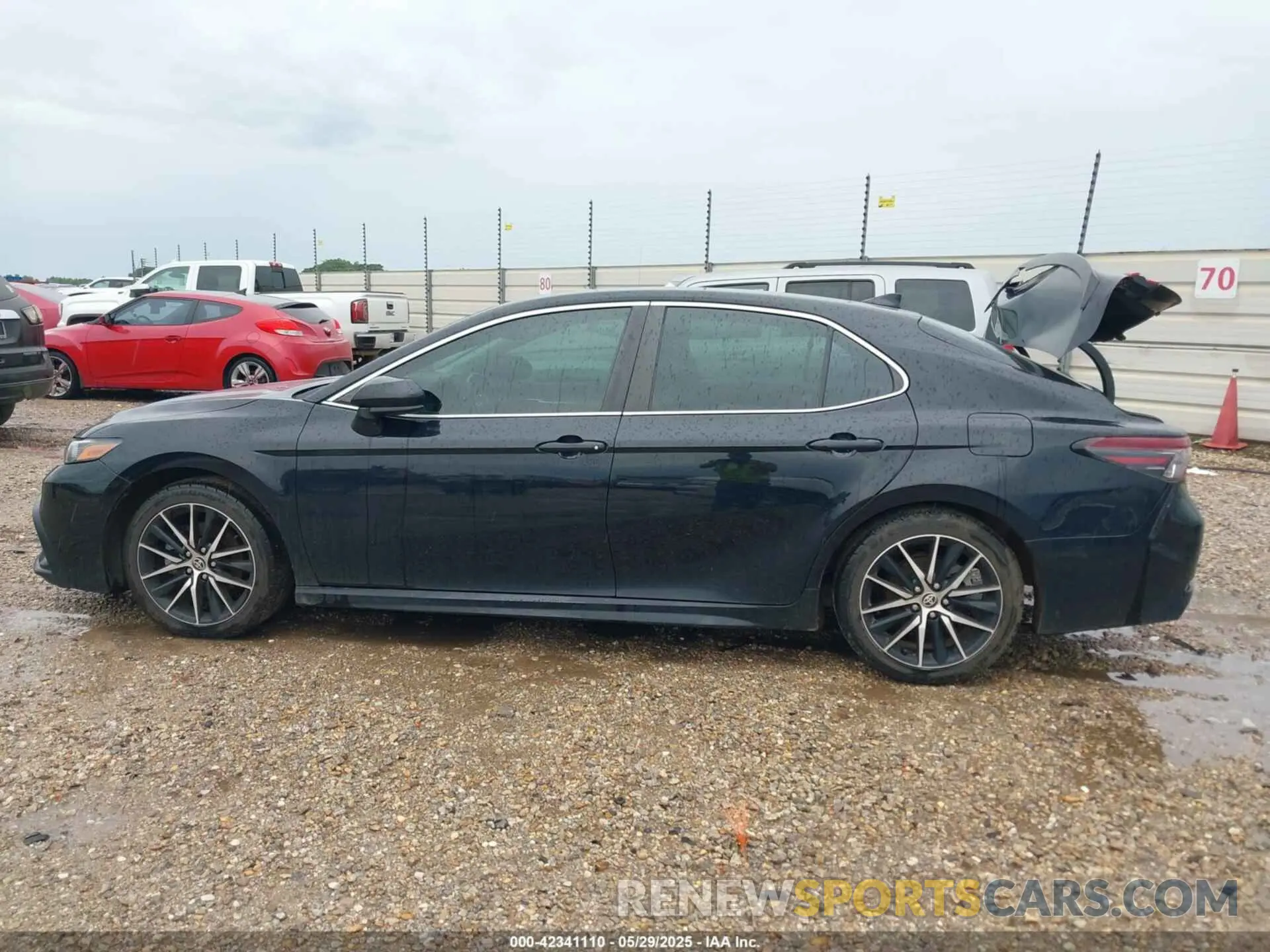 14 fotografías del automóvil dañado 4T1G11AK1MU517769 TOYOTA CAMRY 2021