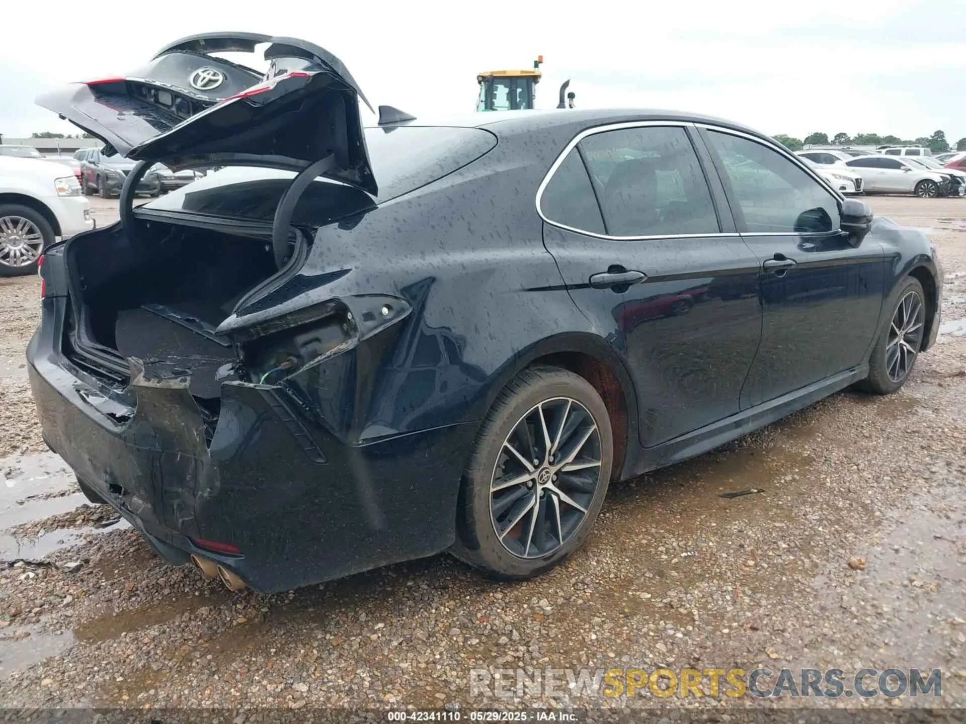 4 fotografías del automóvil dañado 4T1G11AK1MU517769 TOYOTA CAMRY 2021