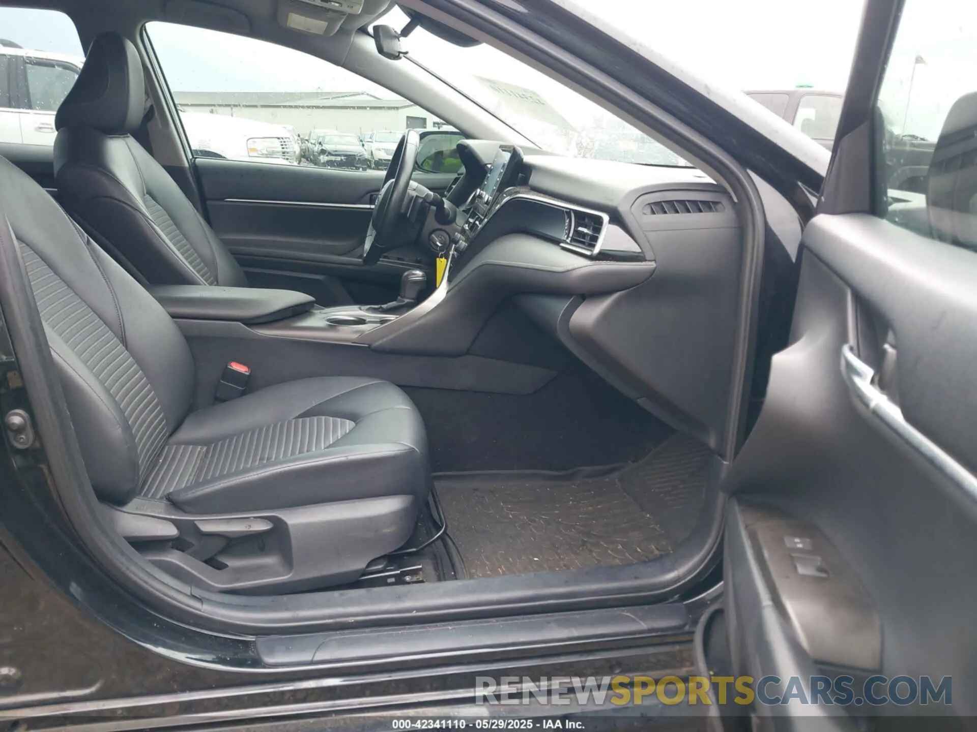 5 fotografías del automóvil dañado 4T1G11AK1MU517769 TOYOTA CAMRY 2021