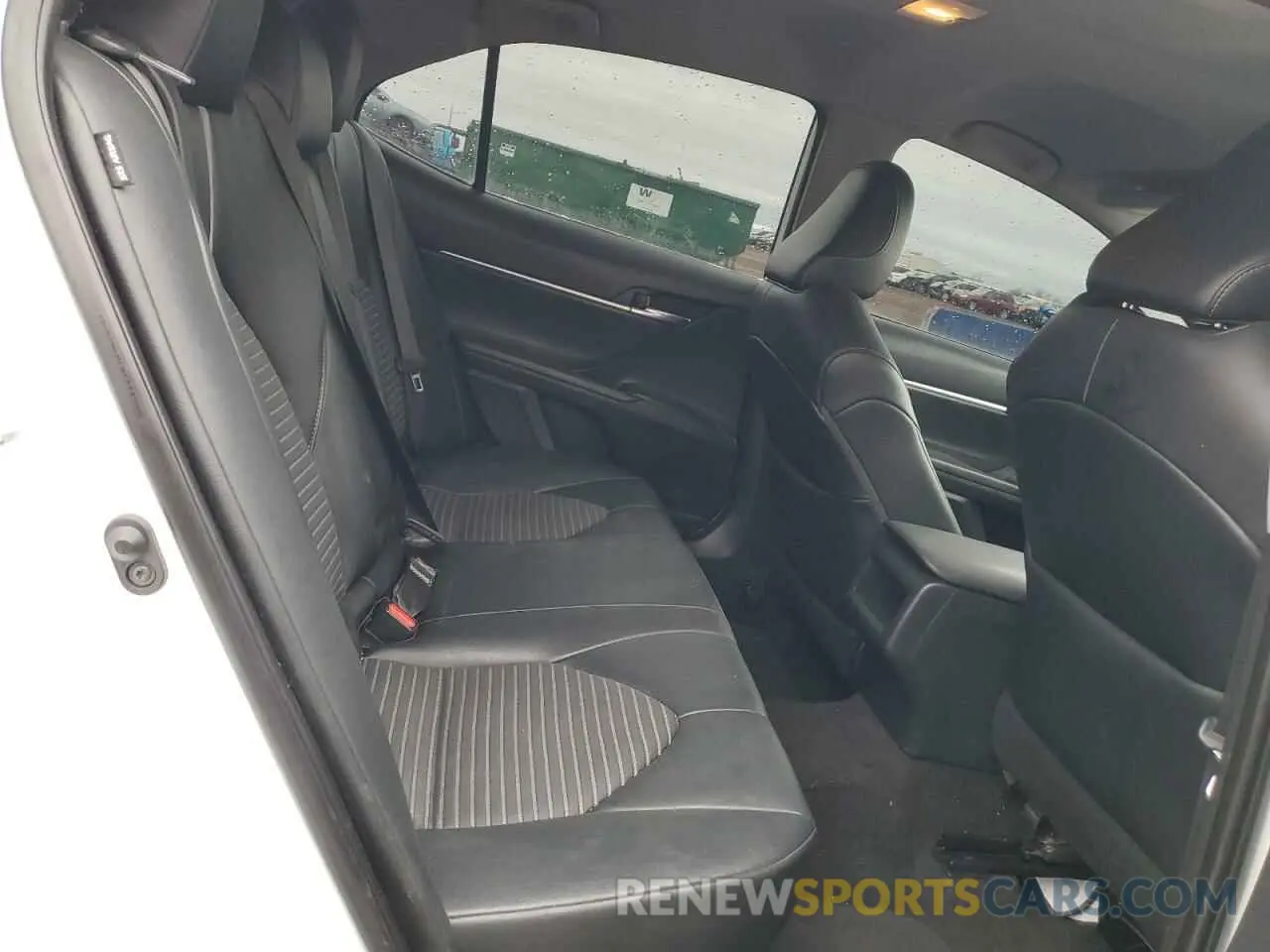 10 fotografías del automóvil dañado 4T1G11AK1MU521739 TOYOTA CAMRY 2021
