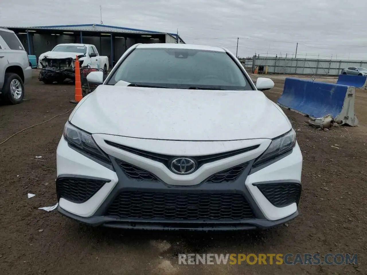 5 fotografías del automóvil dañado 4T1G11AK1MU521739 TOYOTA CAMRY 2021