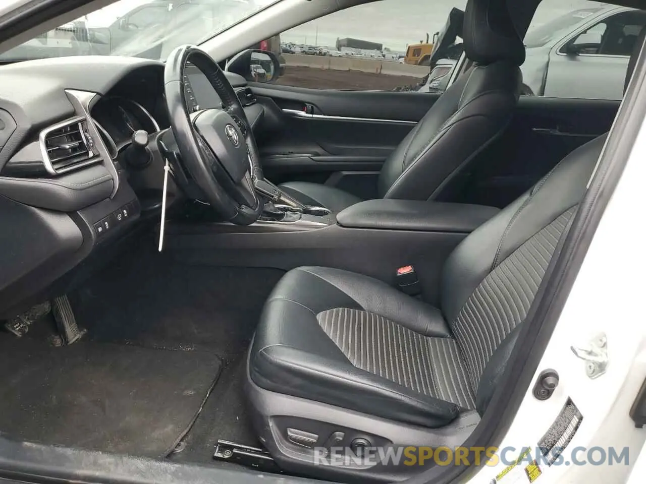 7 fotografías del automóvil dañado 4T1G11AK1MU521739 TOYOTA CAMRY 2021