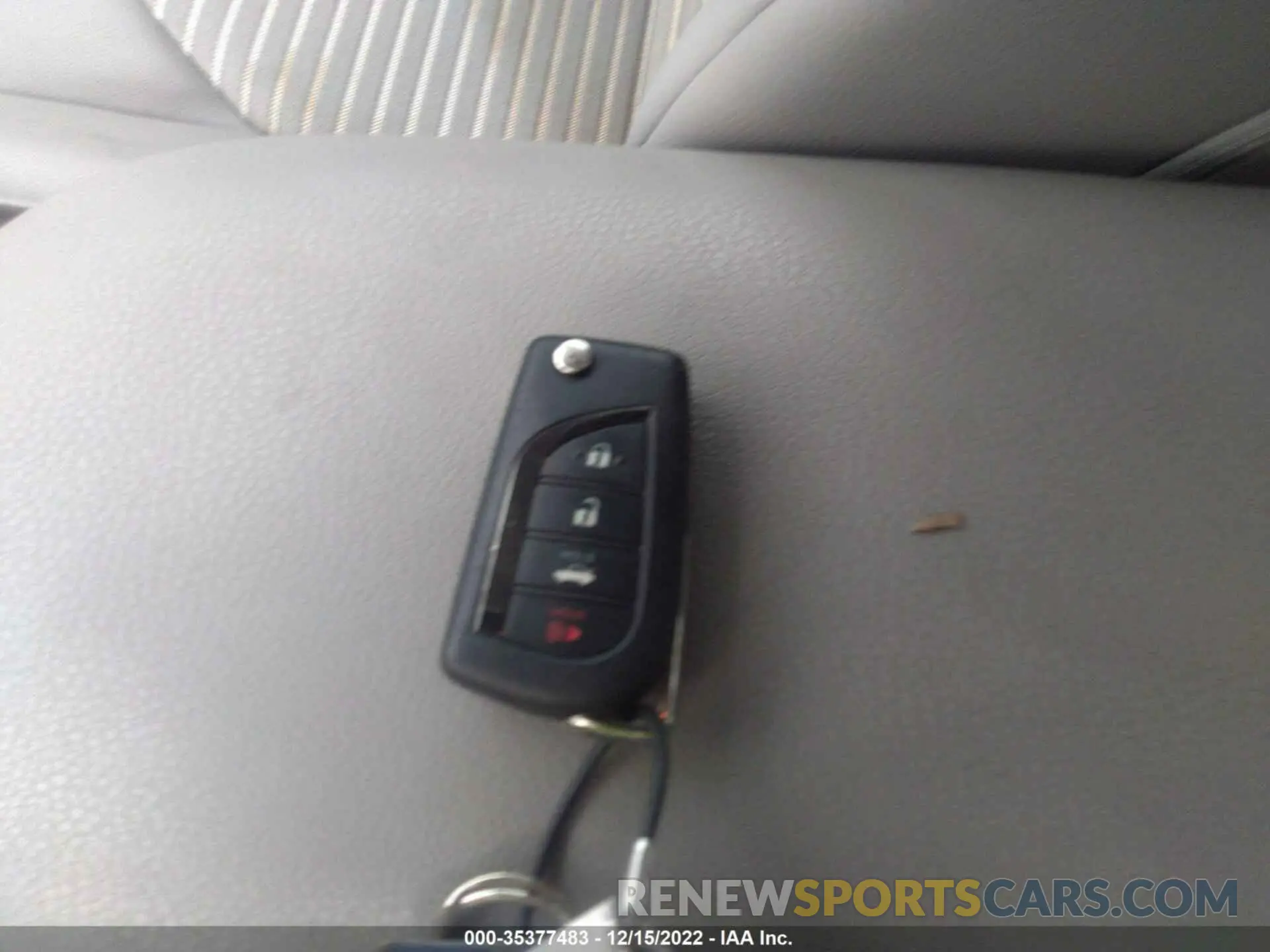 11 fotografías del automóvil dañado 4T1G11AK1MU542655 TOYOTA CAMRY 2021