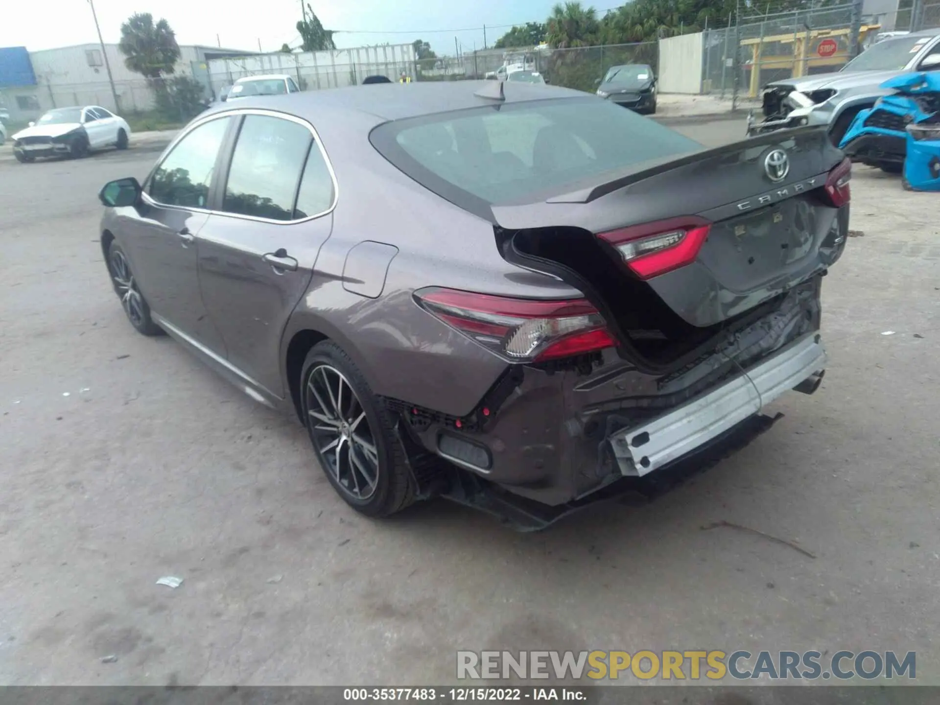 3 fotografías del automóvil dañado 4T1G11AK1MU542655 TOYOTA CAMRY 2021