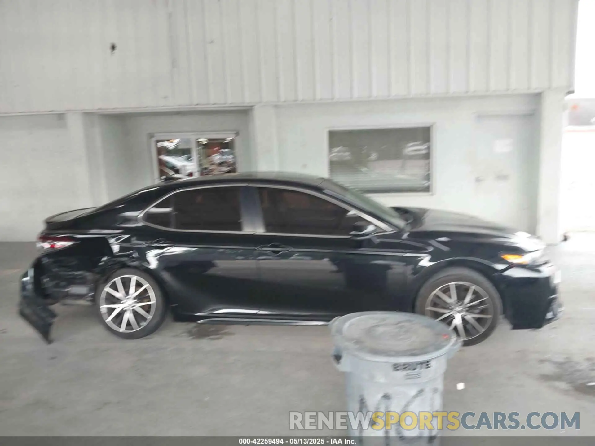 14 fotografías del automóvil dañado 4T1G11AK1MU546821 TOYOTA CAMRY 2021