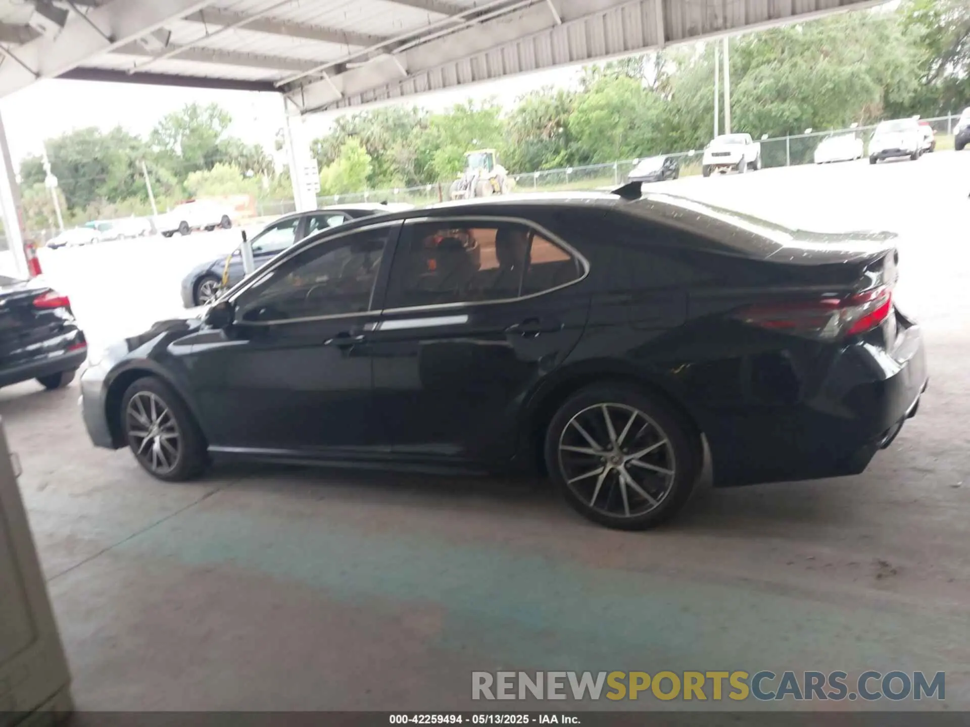 15 fotografías del automóvil dañado 4T1G11AK1MU546821 TOYOTA CAMRY 2021