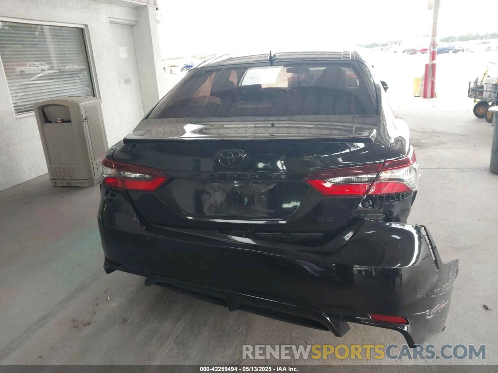 17 fotografías del automóvil dañado 4T1G11AK1MU546821 TOYOTA CAMRY 2021