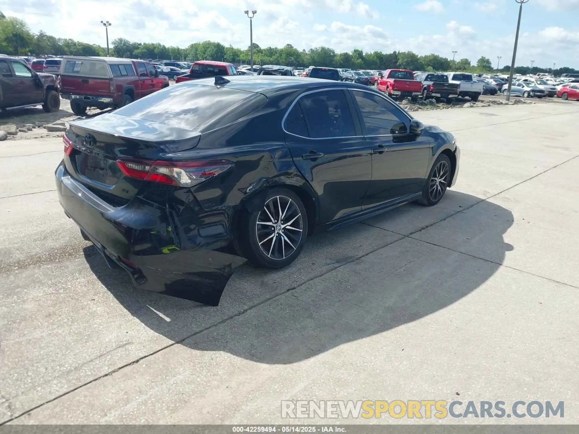 4 fotografías del automóvil dañado 4T1G11AK1MU546821 TOYOTA CAMRY 2021