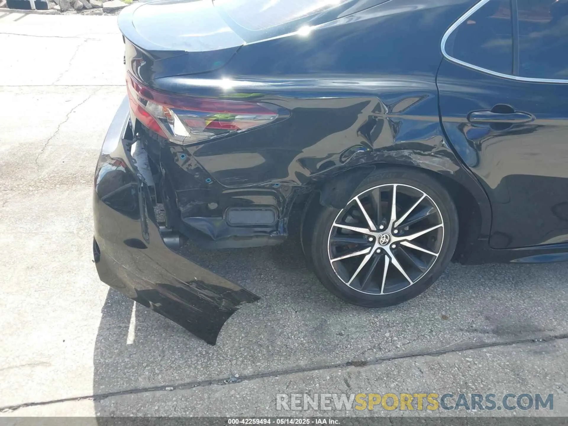 6 fotografías del automóvil dañado 4T1G11AK1MU546821 TOYOTA CAMRY 2021