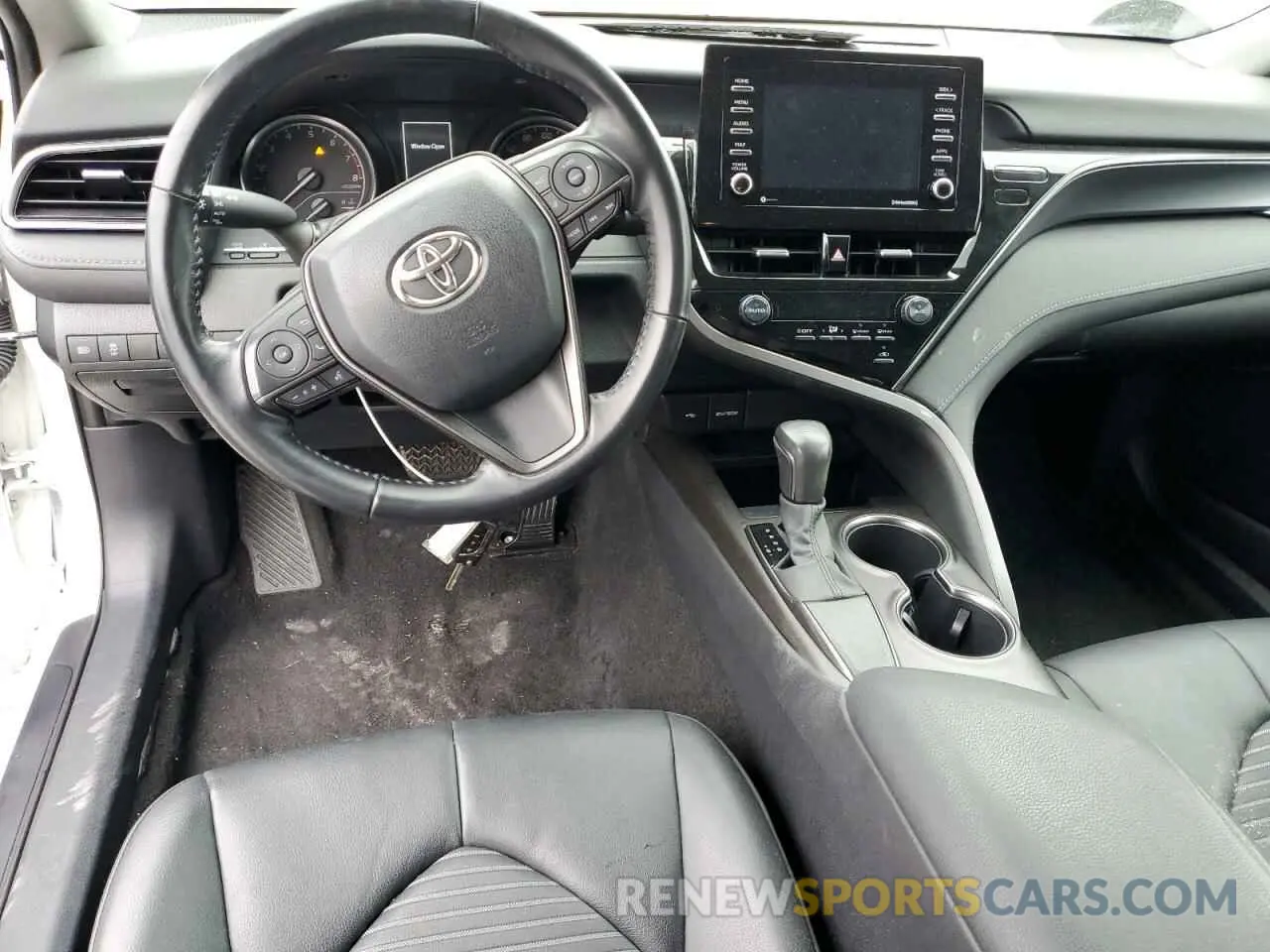 8 fotografías del automóvil dañado 4T1G11AK1MU552506 TOYOTA CAMRY 2021