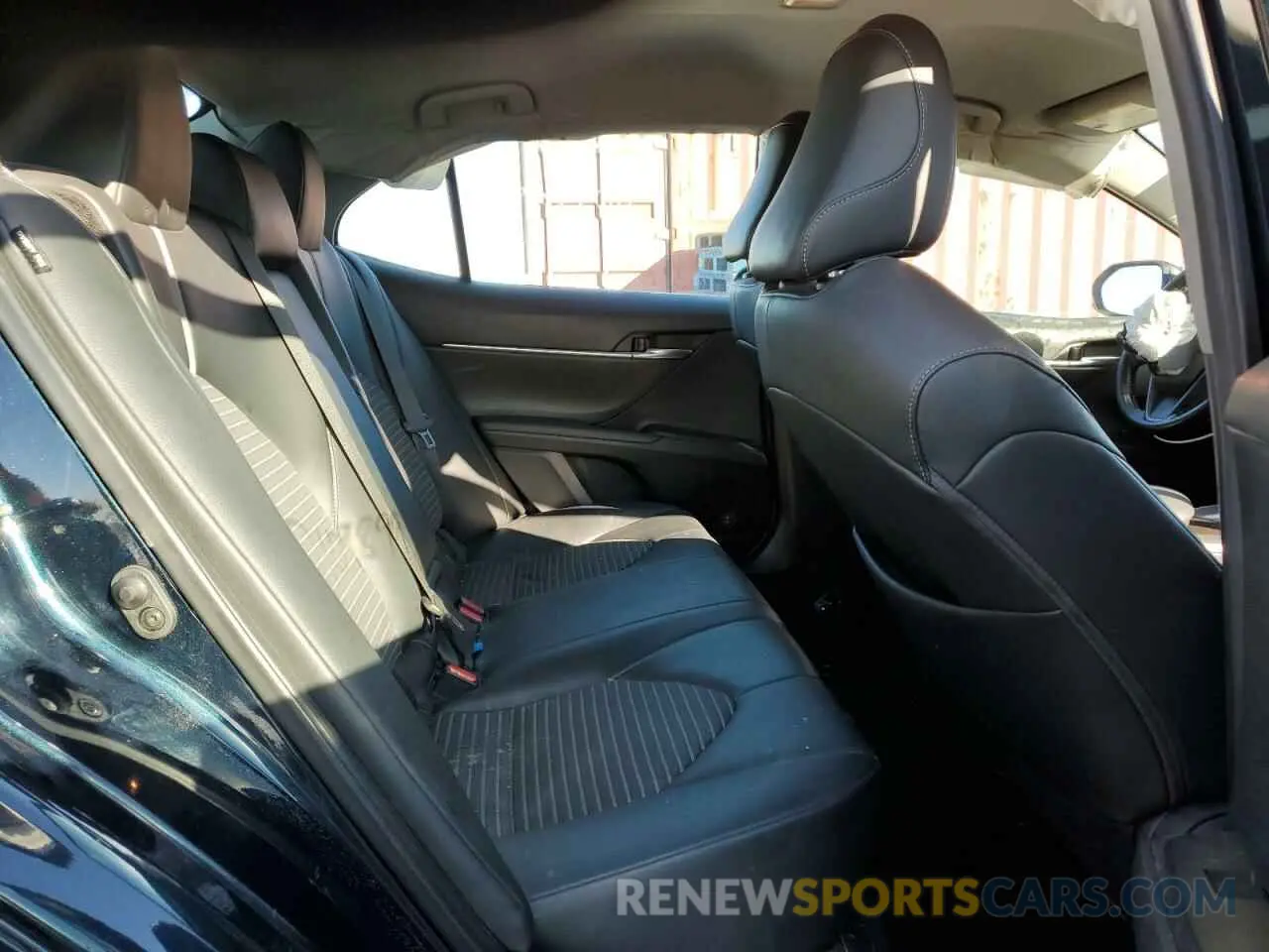 10 fotografías del automóvil dañado 4T1G11AK1MU556250 TOYOTA CAMRY 2021