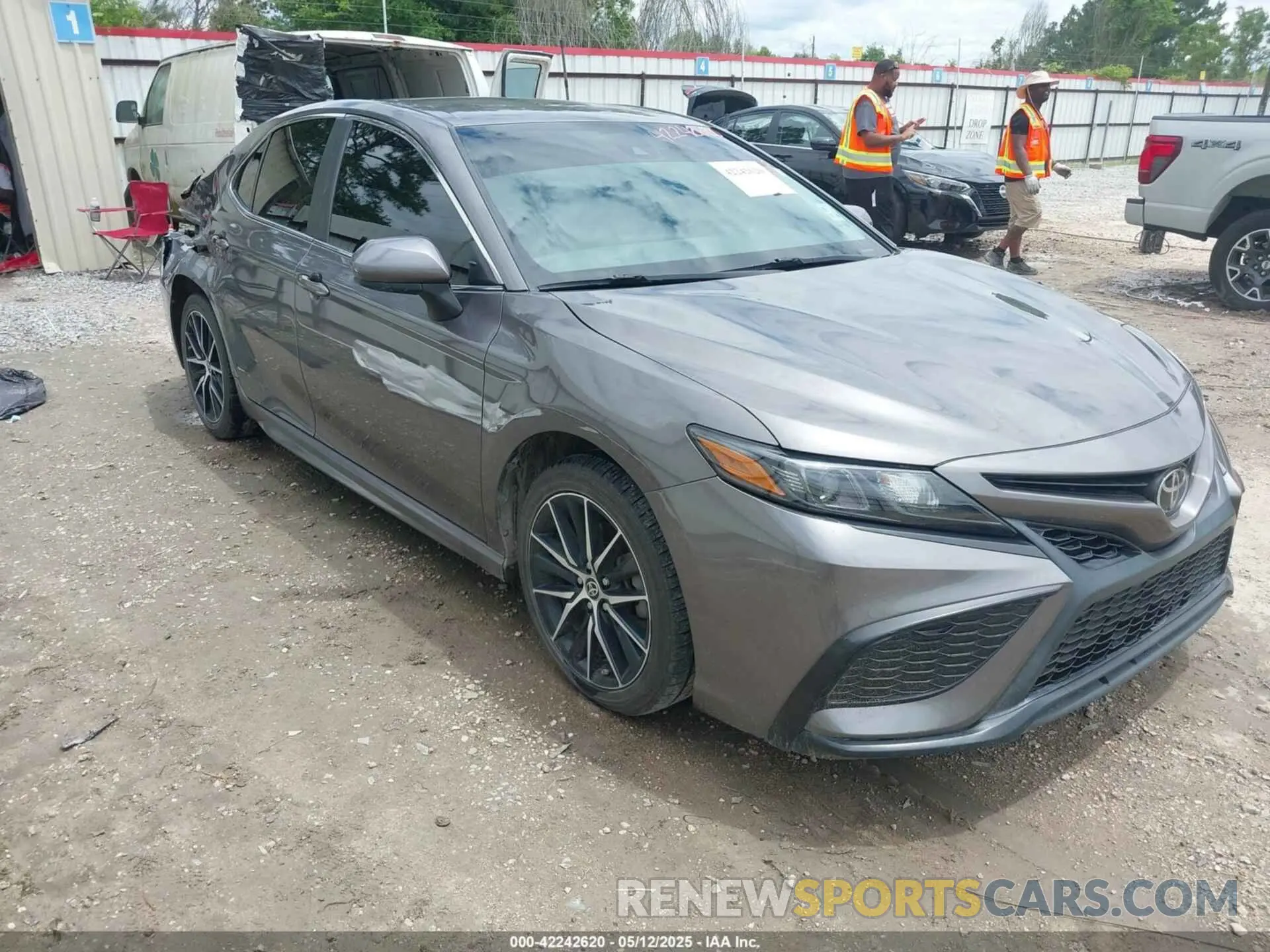 1 fotografías del automóvil dañado 4T1G11AK1MU570911 TOYOTA CAMRY 2021