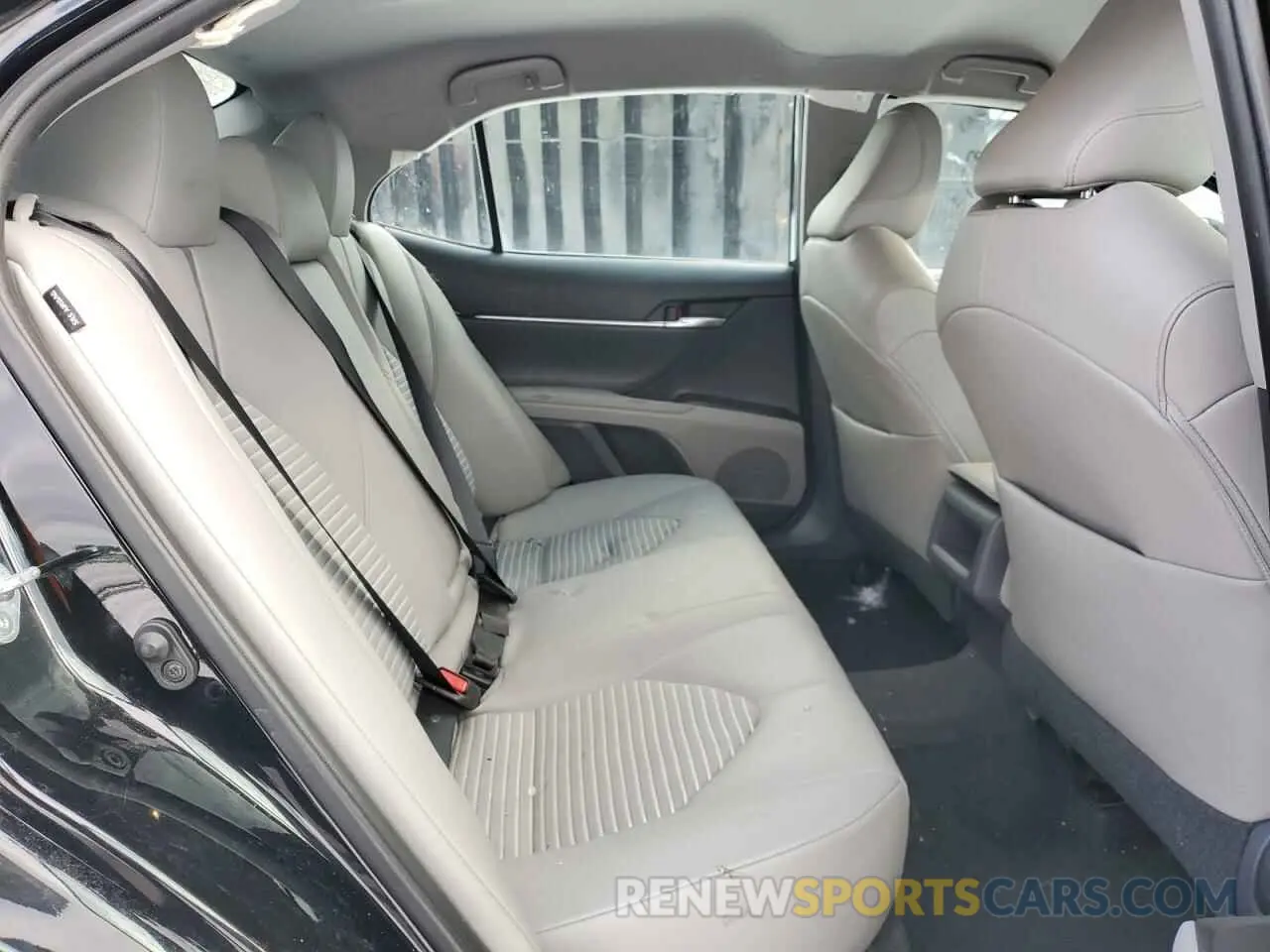 10 fotografías del automóvil dañado 4T1G11AK1MU607858 TOYOTA CAMRY 2021