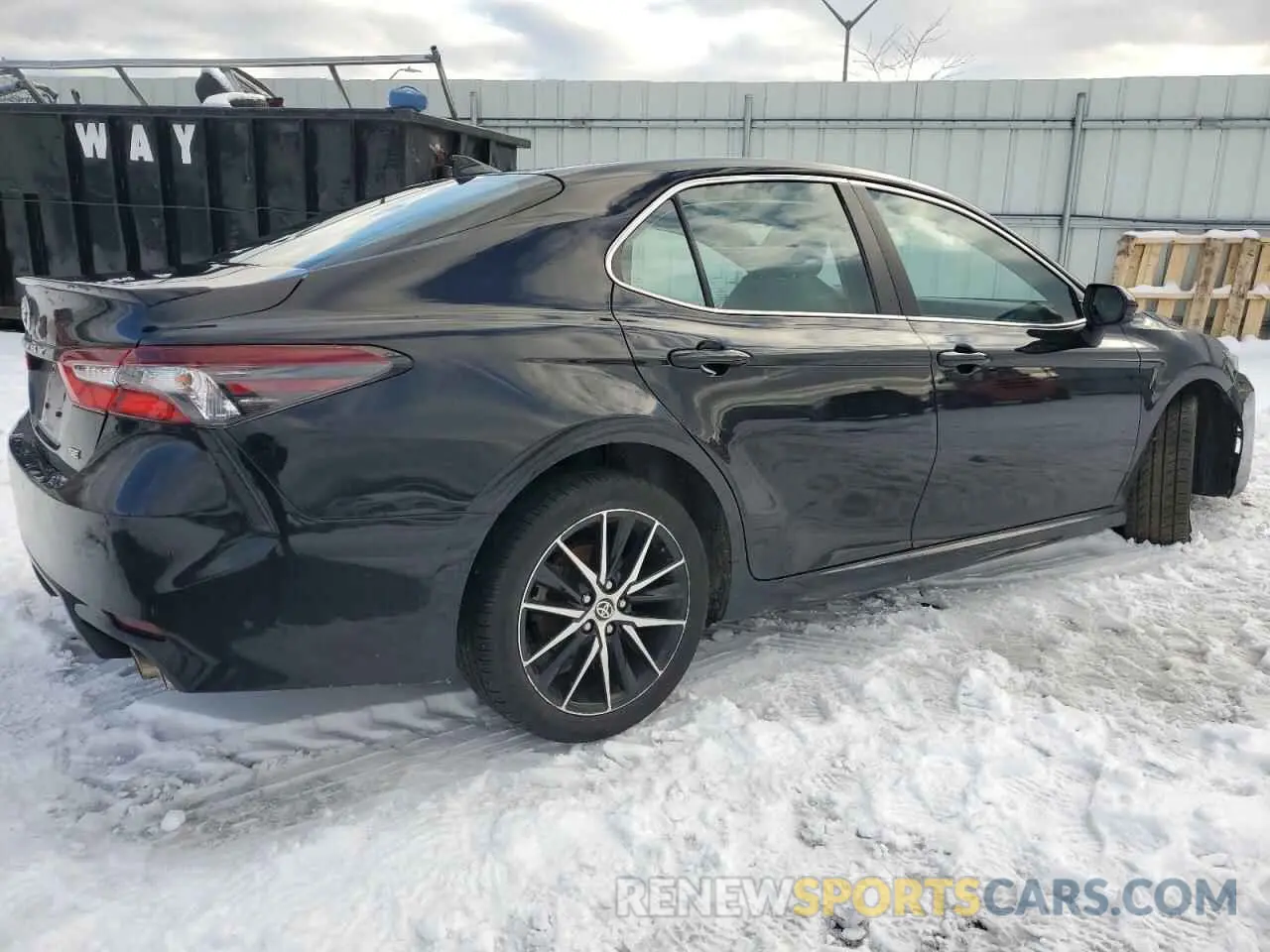3 fotografías del automóvil dañado 4T1G11AK1MU607858 TOYOTA CAMRY 2021
