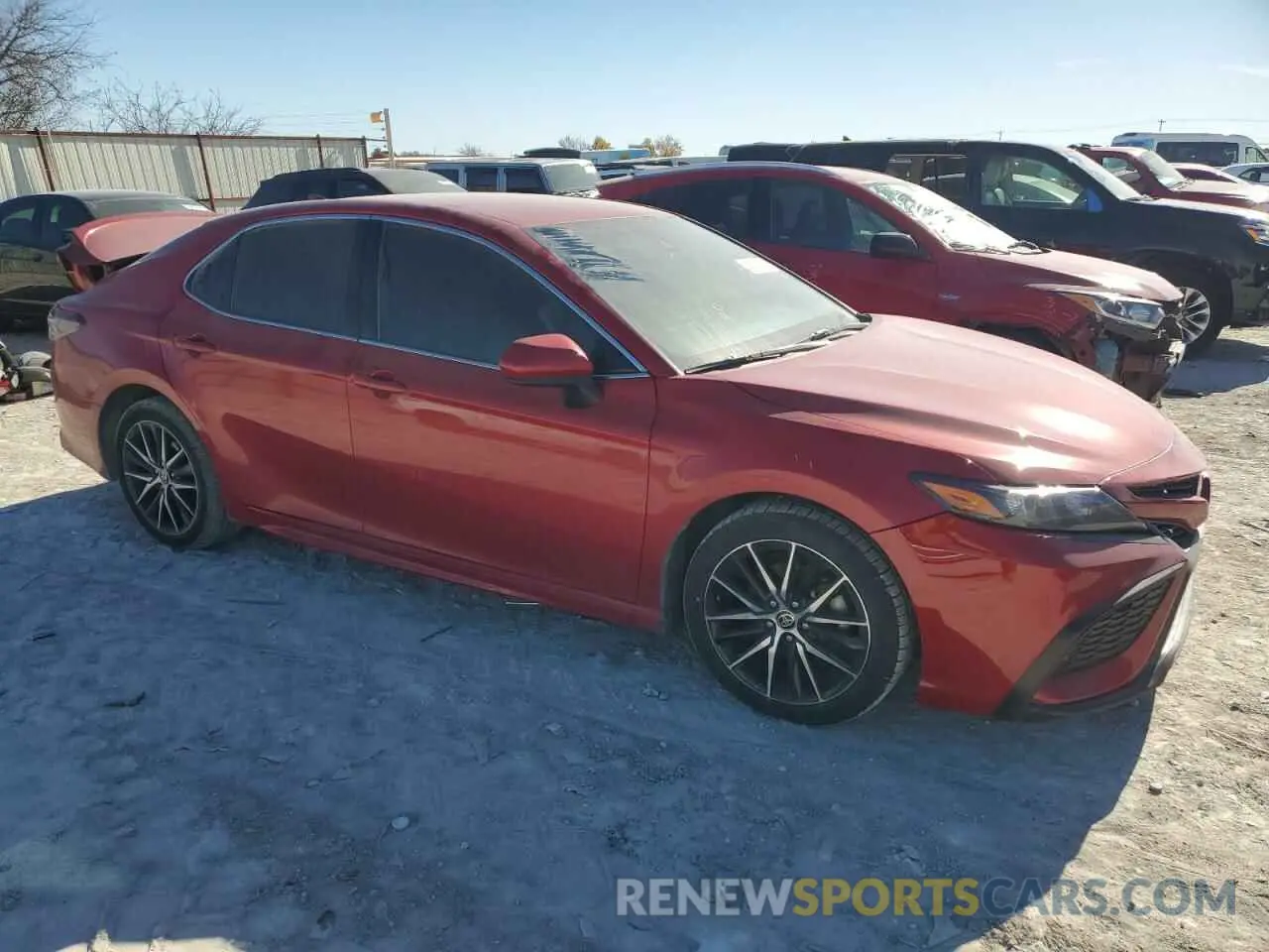 4 fotografías del automóvil dañado 4T1G11AK2MU402629 TOYOTA CAMRY 2021