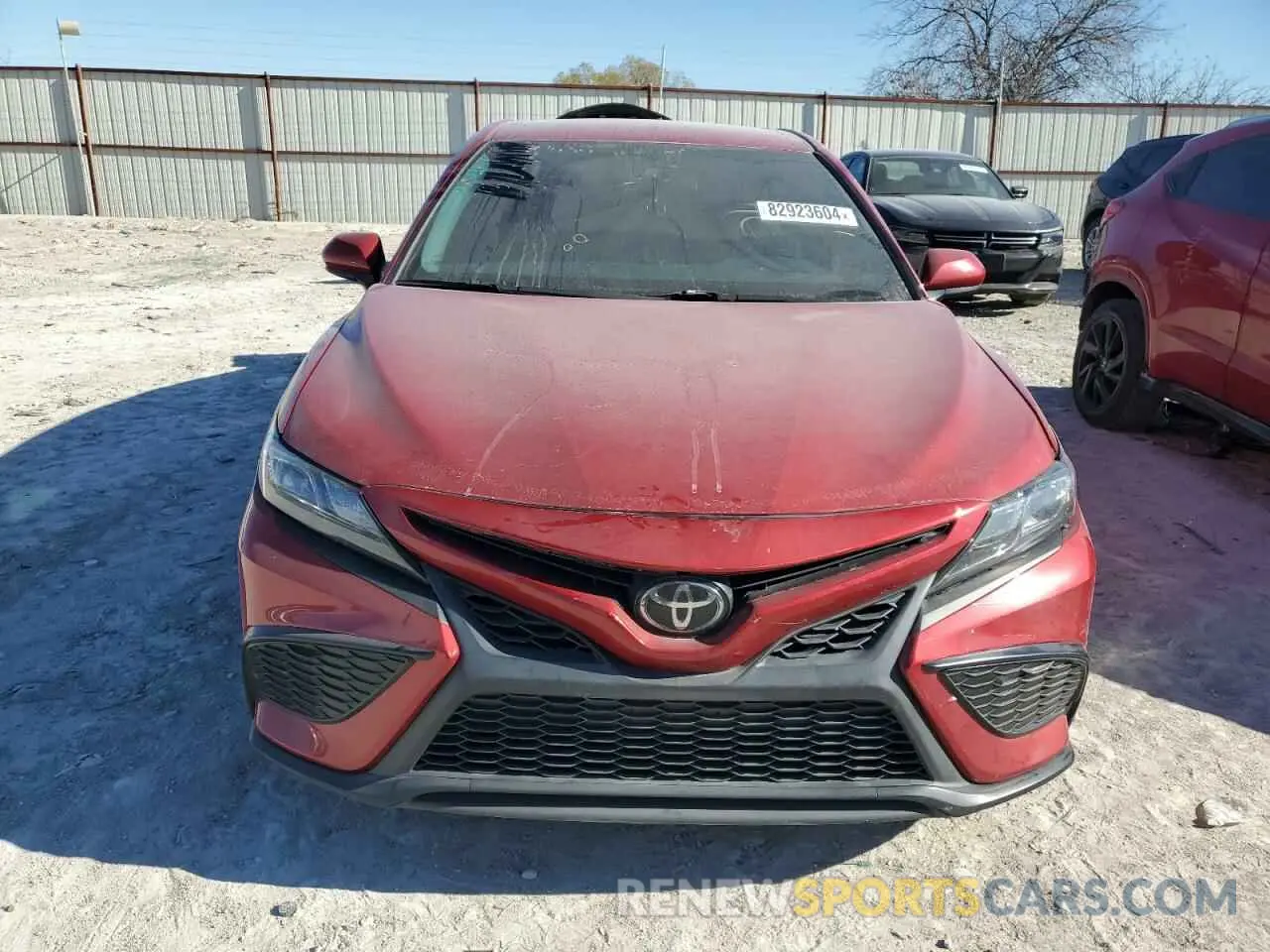 5 fotografías del automóvil dañado 4T1G11AK2MU402629 TOYOTA CAMRY 2021