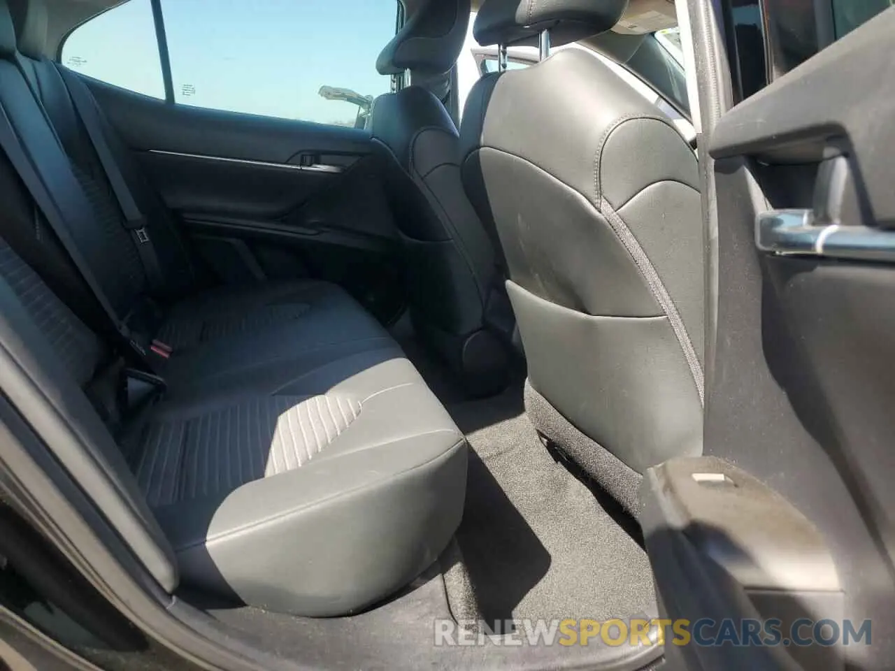 10 fotografías del automóvil dañado 4T1G11AK2MU407295 TOYOTA CAMRY 2021