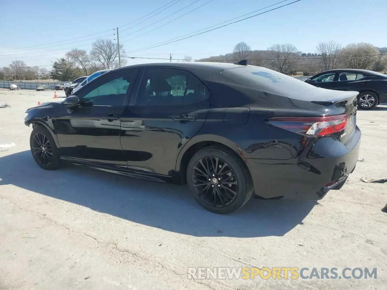 2 fotografías del automóvil dañado 4T1G11AK2MU407295 TOYOTA CAMRY 2021