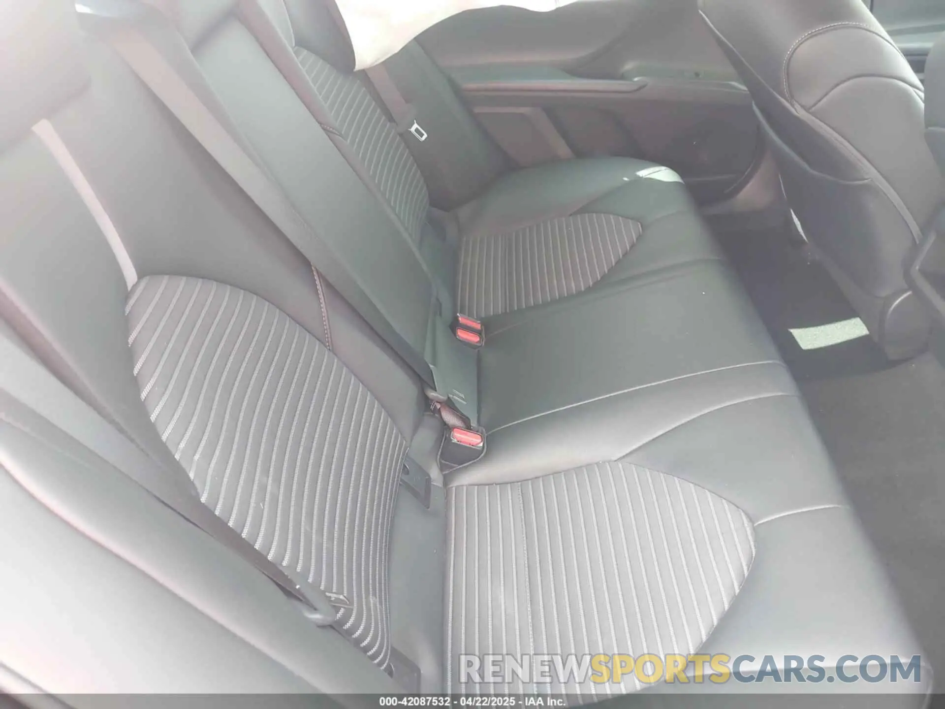 8 fotografías del automóvil dañado 4T1G11AK2MU417082 TOYOTA CAMRY 2021