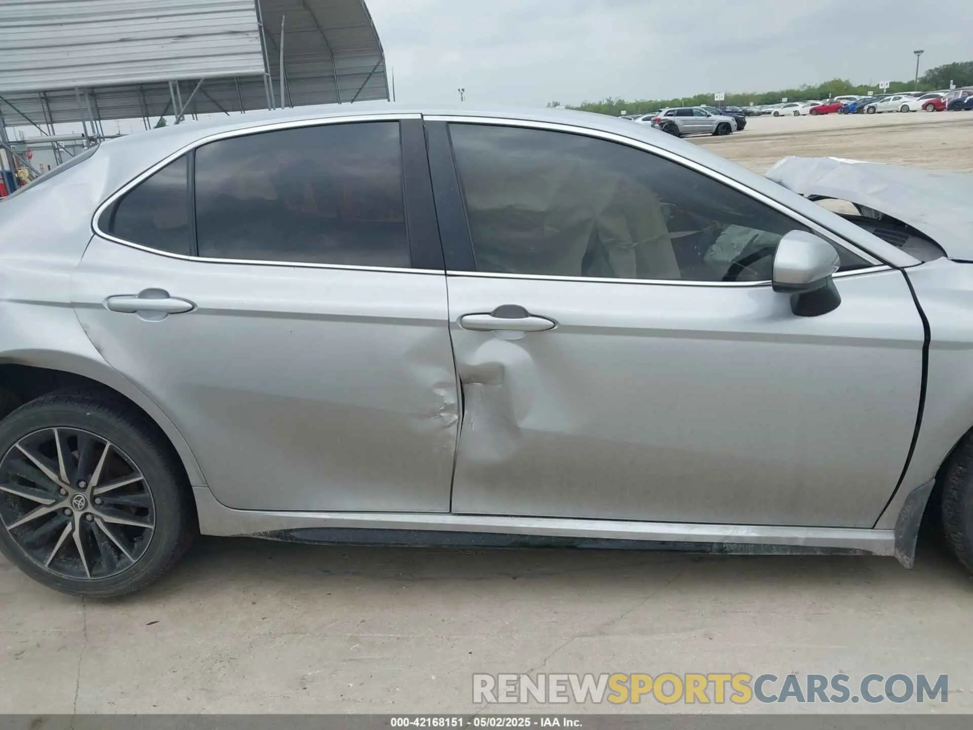 13 fotografías del automóvil dañado 4T1G11AK2MU422475 TOYOTA CAMRY 2021