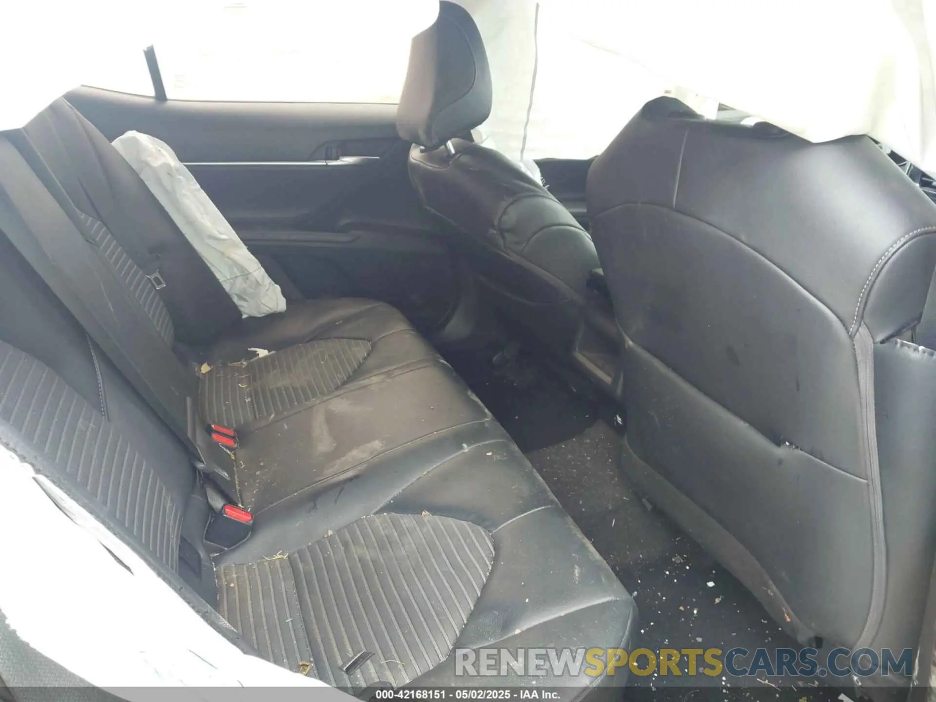 8 fotografías del automóvil dañado 4T1G11AK2MU422475 TOYOTA CAMRY 2021