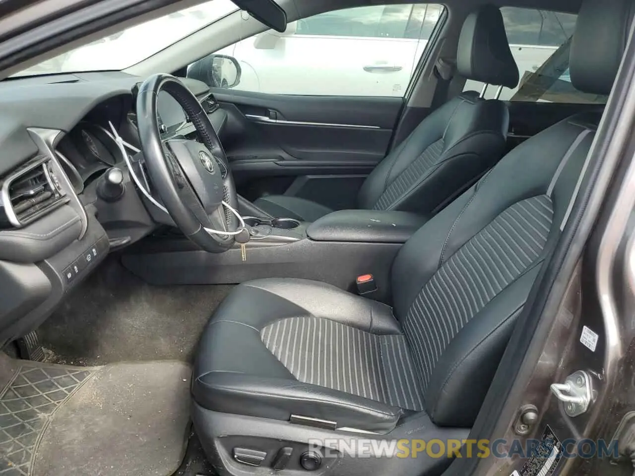 7 fotografías del automóvil dañado 4T1G11AK2MU425568 TOYOTA CAMRY 2021