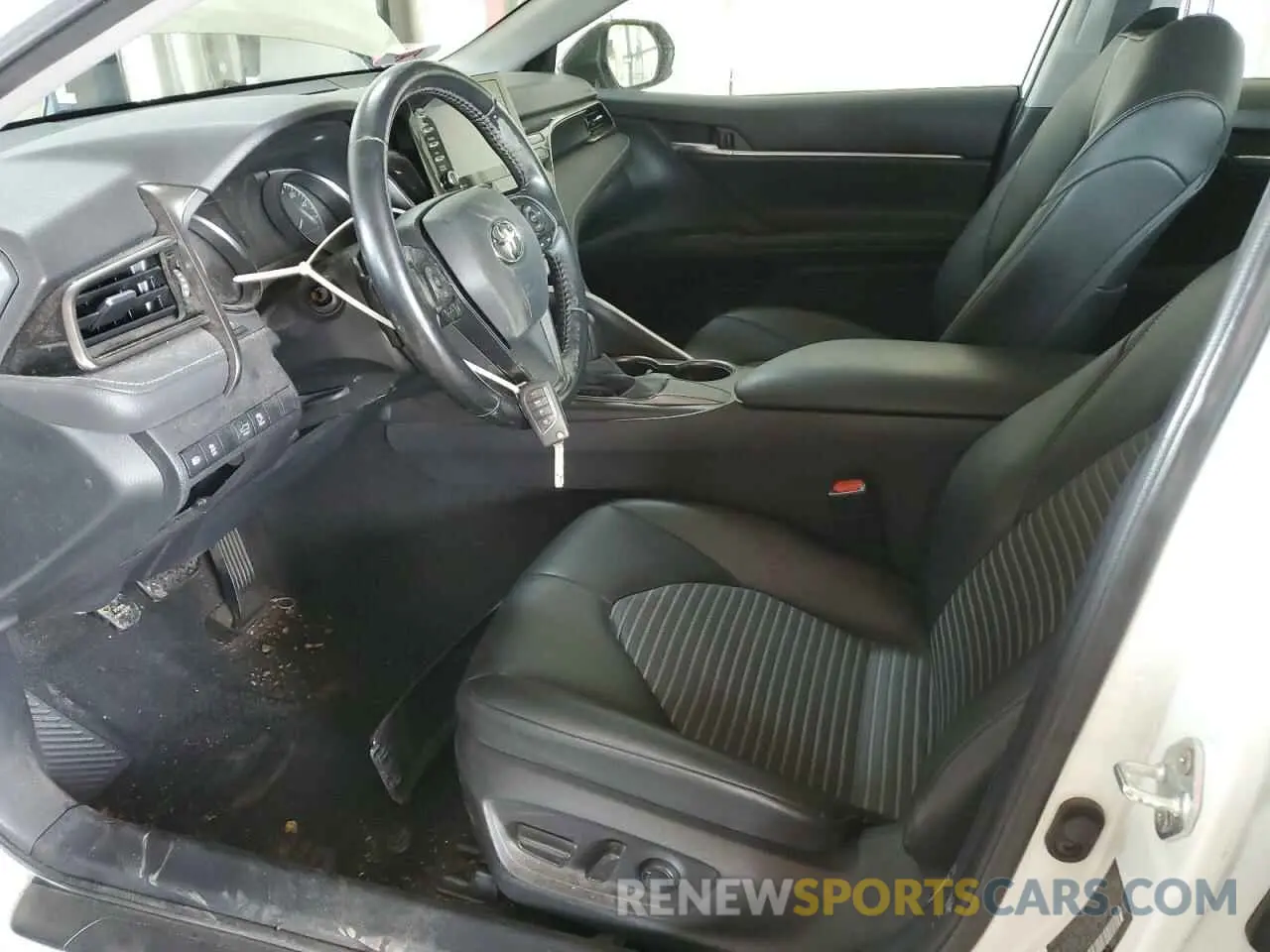 7 fotografías del automóvil dañado 4T1G11AK2MU431449 TOYOTA CAMRY 2021