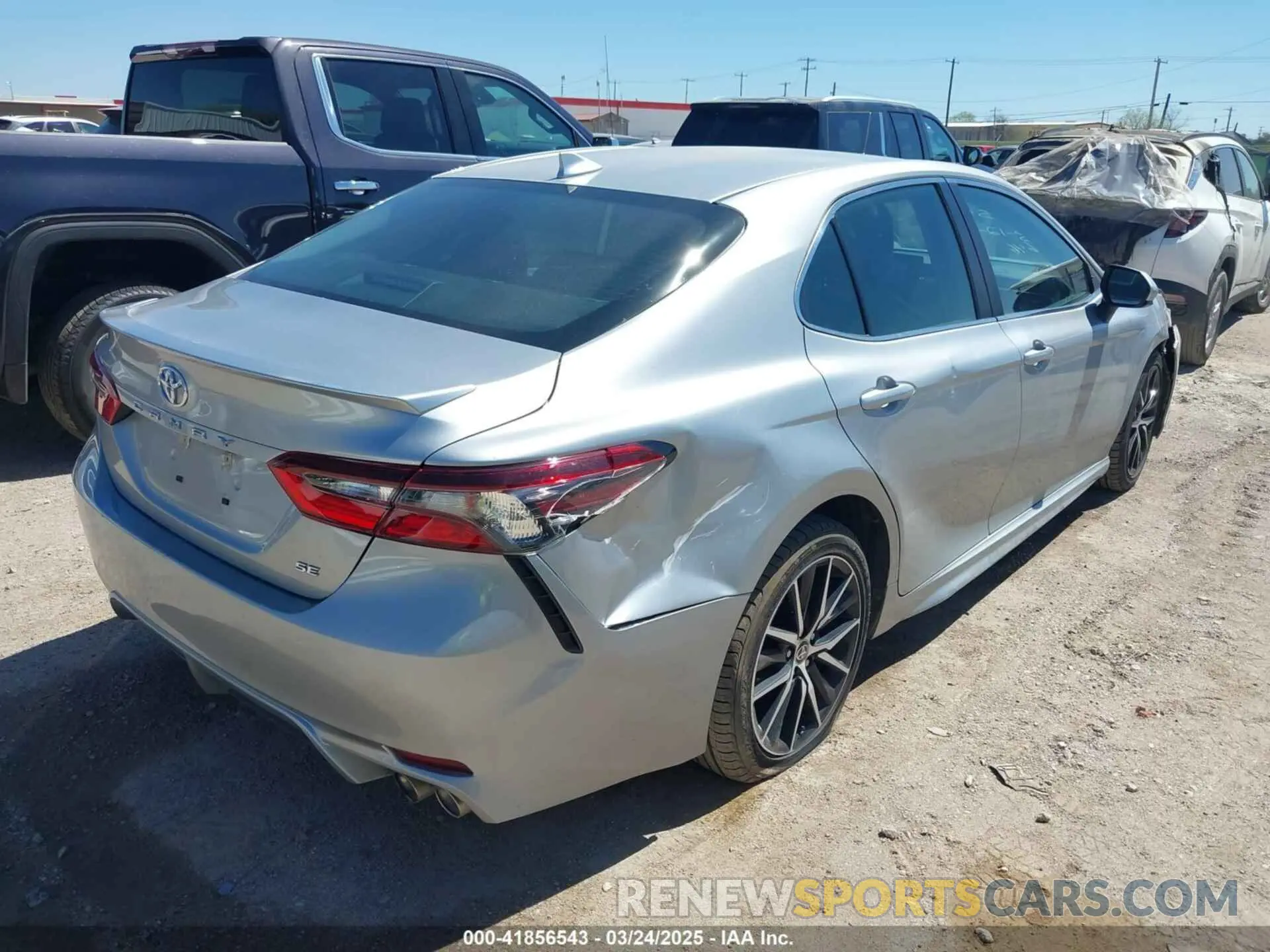 4 fotografías del automóvil dañado 4T1G11AK2MU442936 TOYOTA CAMRY 2021