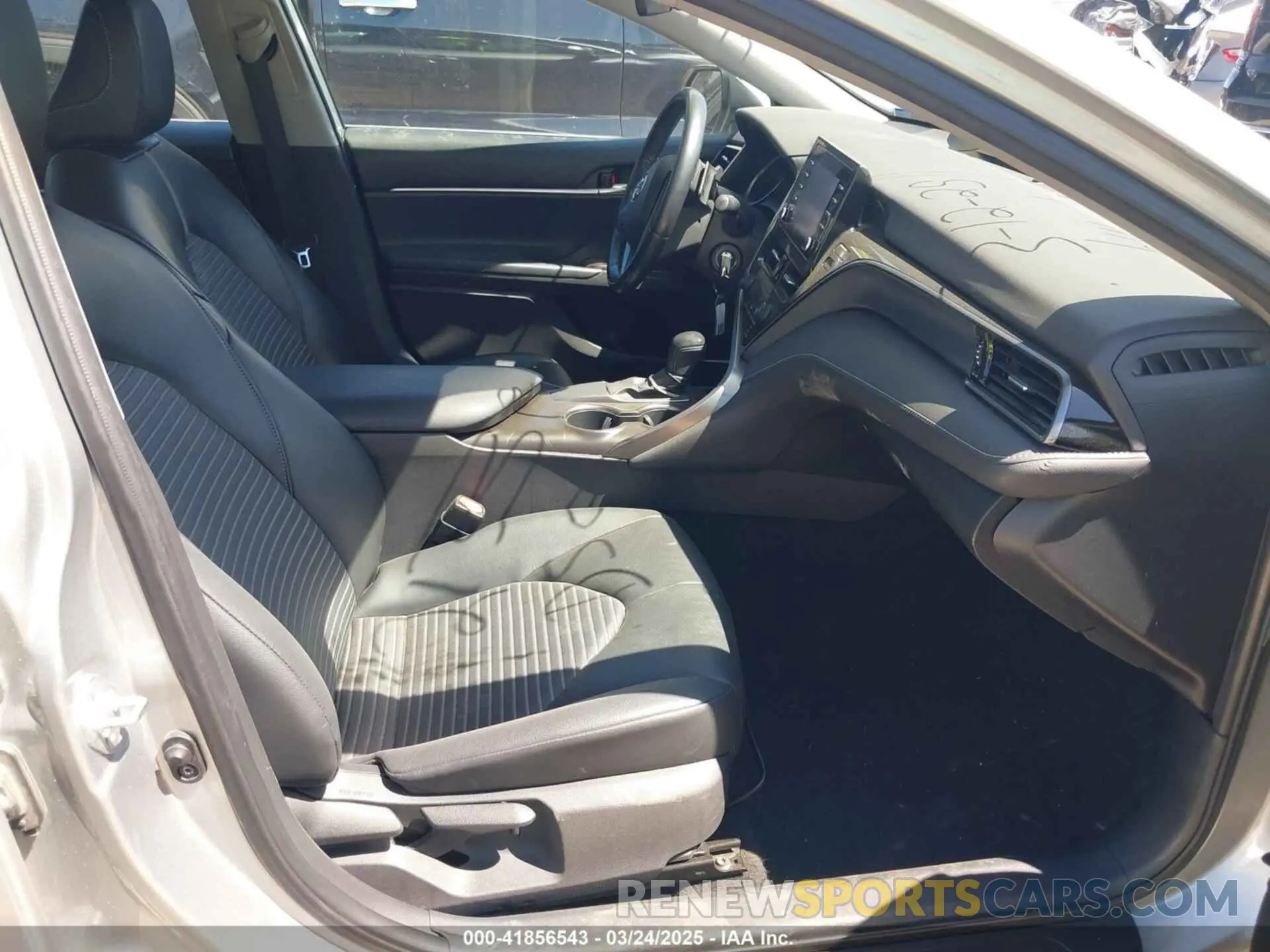 5 fotografías del automóvil dañado 4T1G11AK2MU442936 TOYOTA CAMRY 2021
