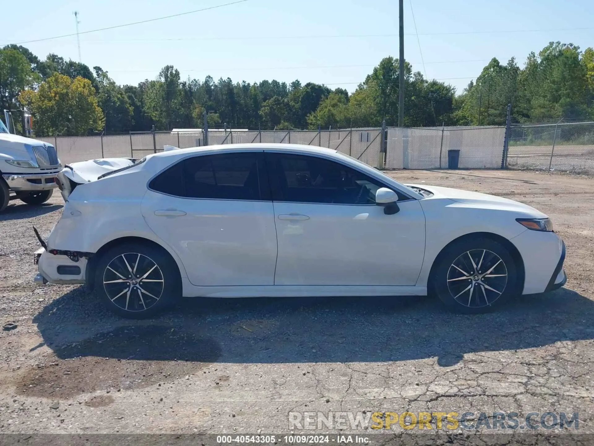 14 fotografías del automóvil dañado 4T1G11AK2MU444928 TOYOTA CAMRY 2021