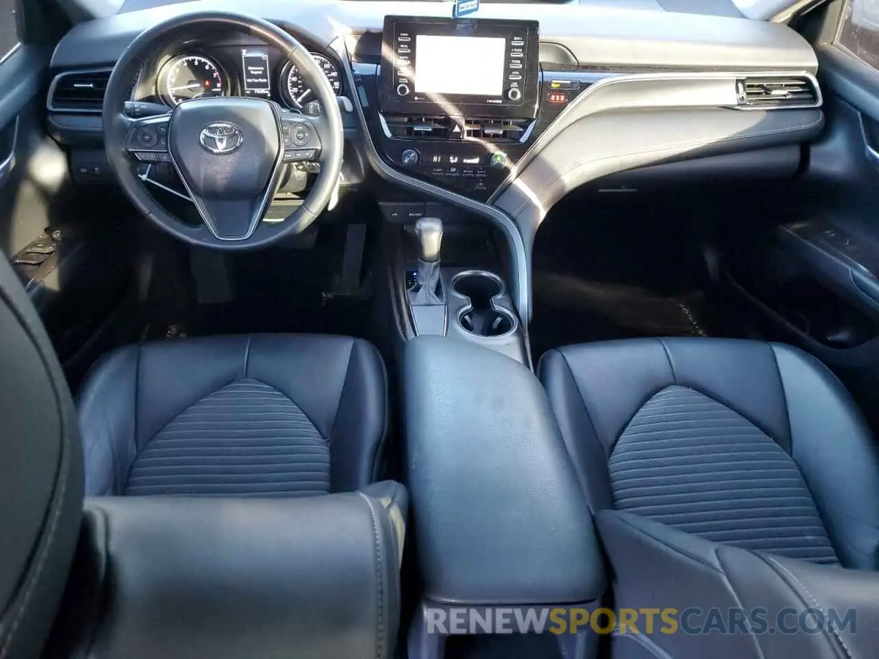 8 fotografías del automóvil dañado 4T1G11AK2MU448123 TOYOTA CAMRY 2021
