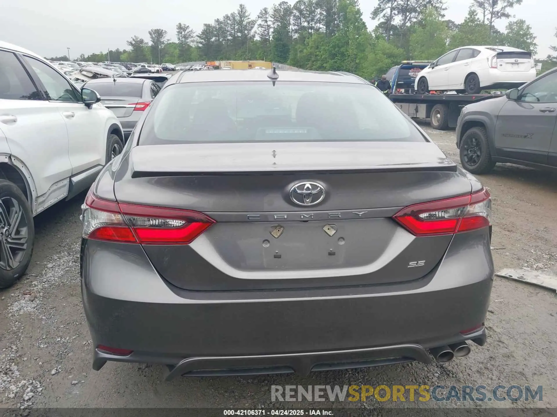 16 fotografías del automóvil dañado 4T1G11AK2MU454794 TOYOTA CAMRY 2021