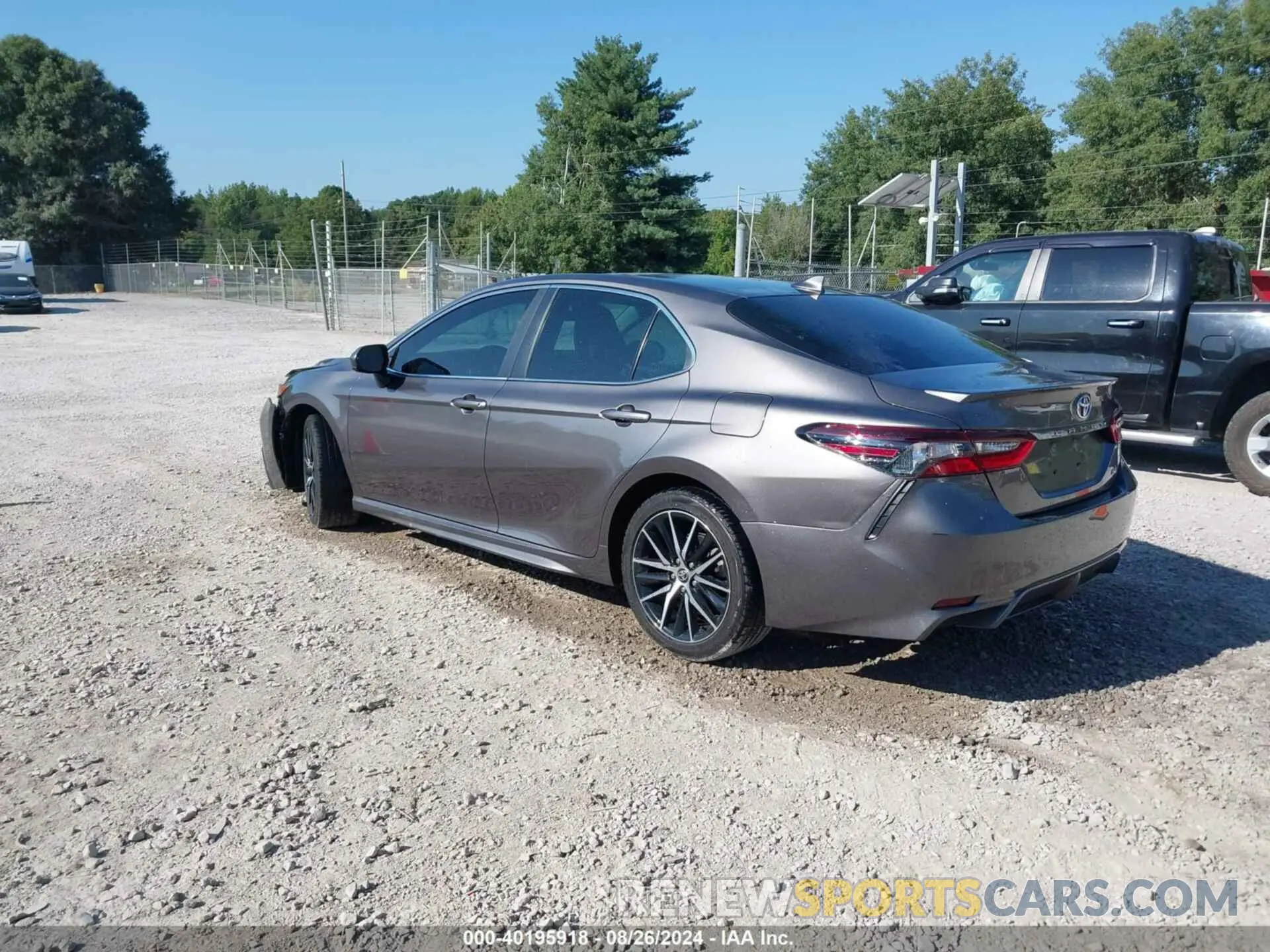 3 fotografías del automóvil dañado 4T1G11AK2MU461972 TOYOTA CAMRY 2021