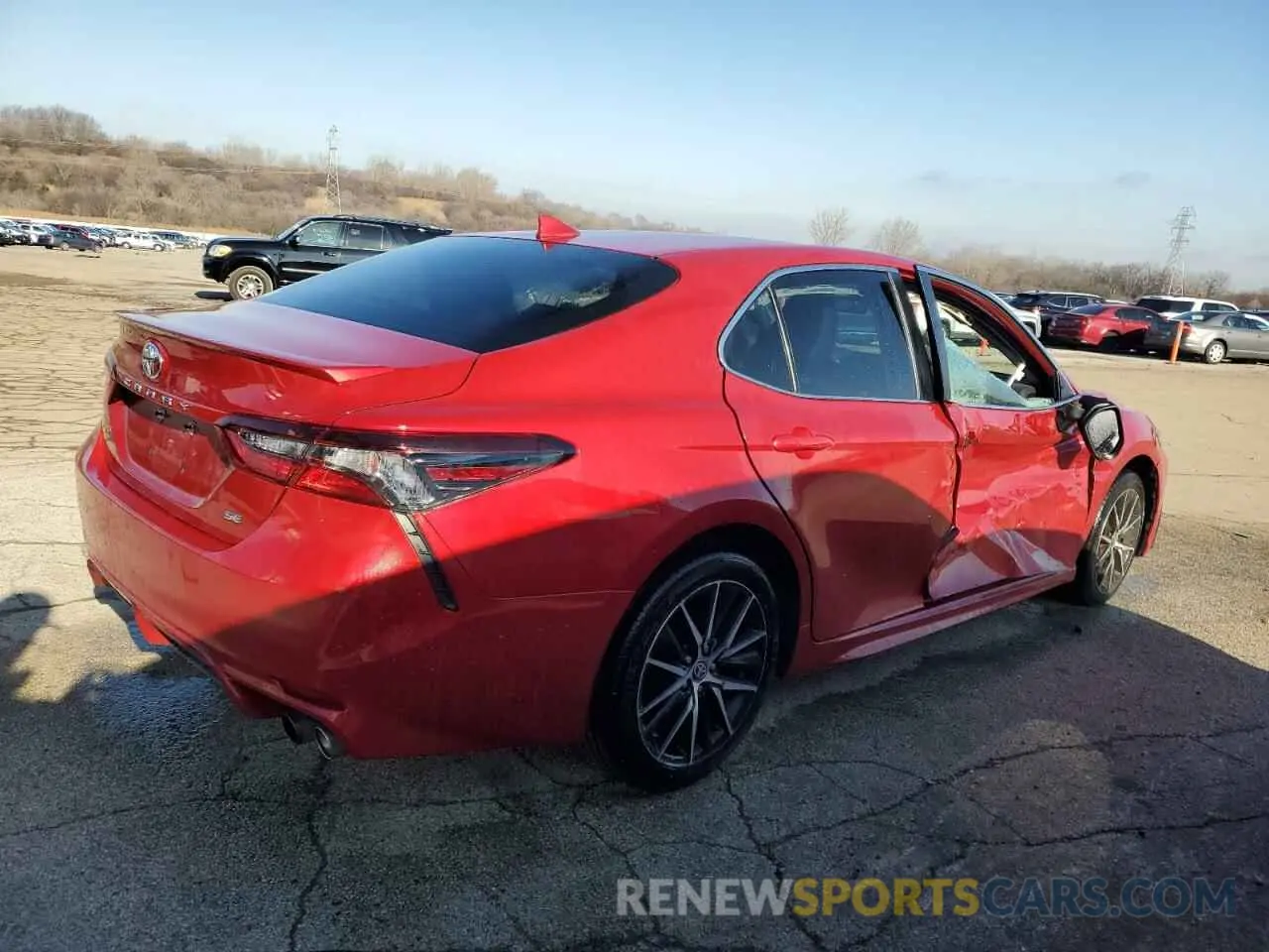 3 fotografías del automóvil dañado 4T1G11AK2MU468503 TOYOTA CAMRY 2021