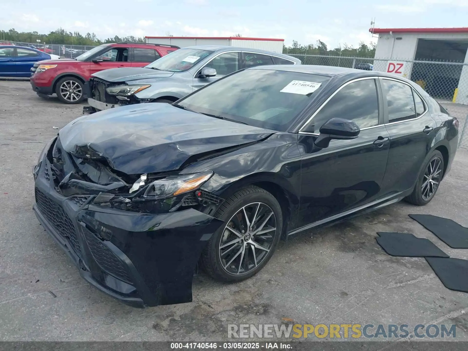 2 fotografías del automóvil dañado 4T1G11AK2MU471174 TOYOTA CAMRY 2021