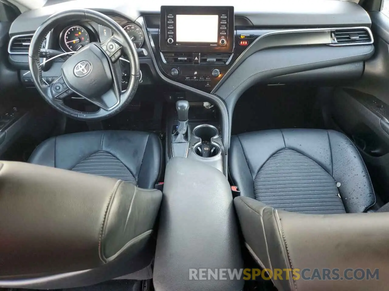 8 fotografías del automóvil dañado 4T1G11AK2MU474821 TOYOTA CAMRY 2021