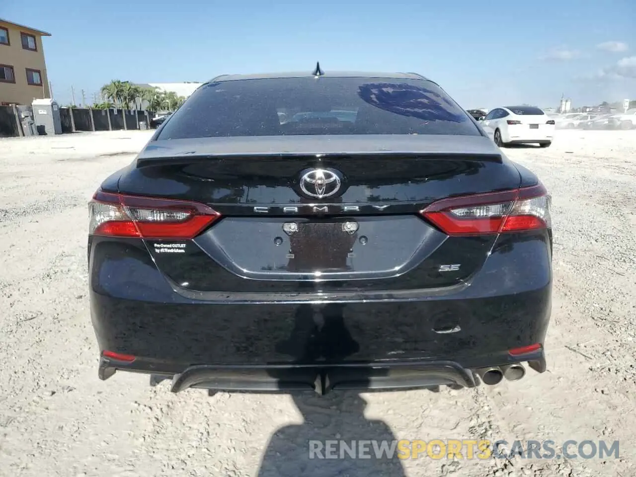 6 fotografías del automóvil dañado 4T1G11AK2MU516856 TOYOTA CAMRY 2021