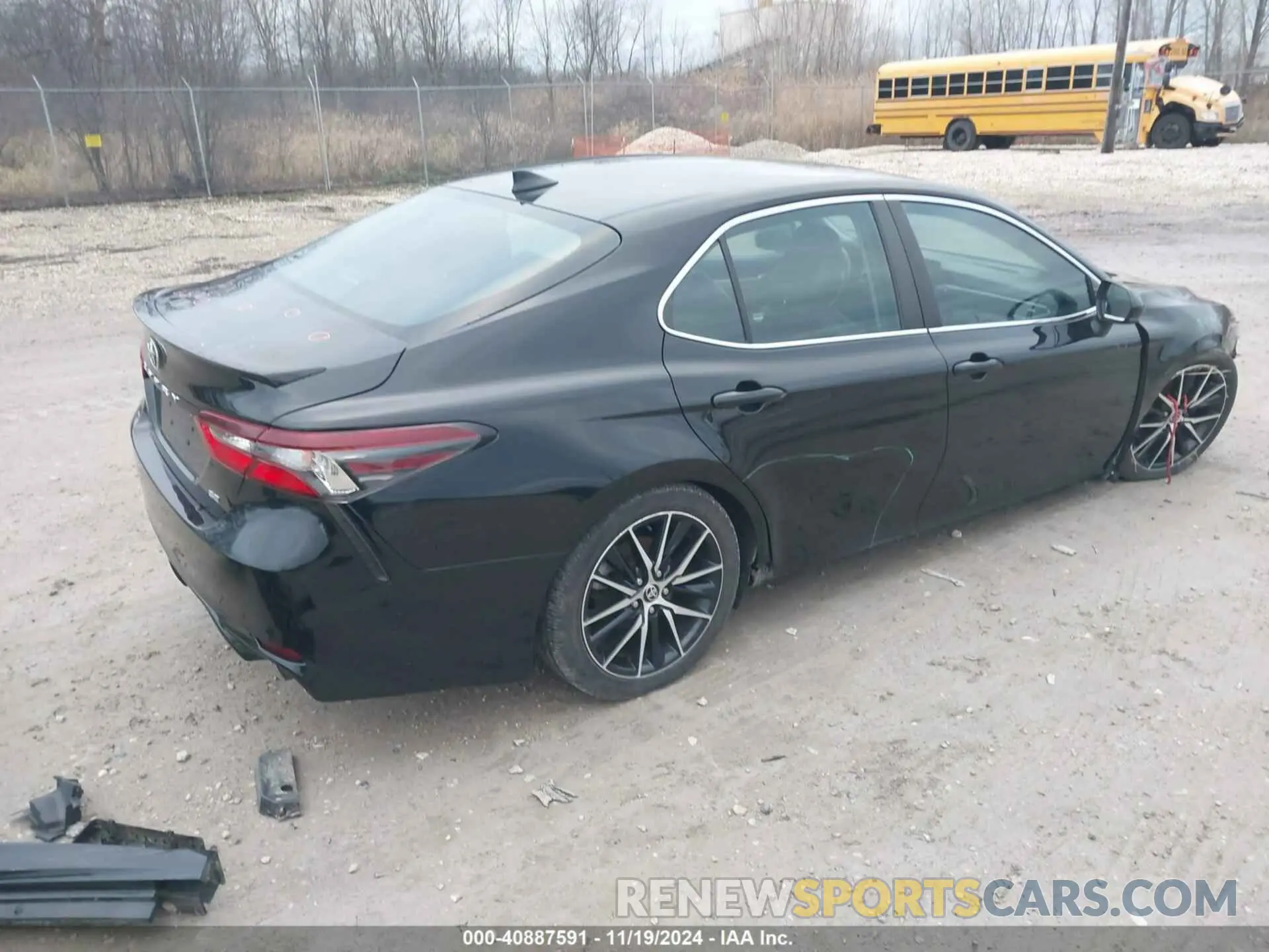 4 fotografías del automóvil dañado 4T1G11AK2MU541031 TOYOTA CAMRY 2021
