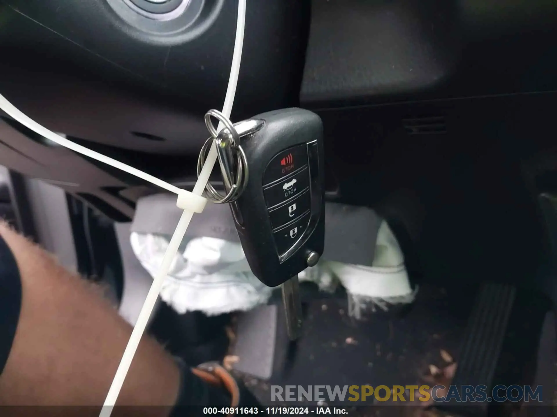 11 fotografías del automóvil dañado 4T1G11AK2MU542437 TOYOTA CAMRY 2021