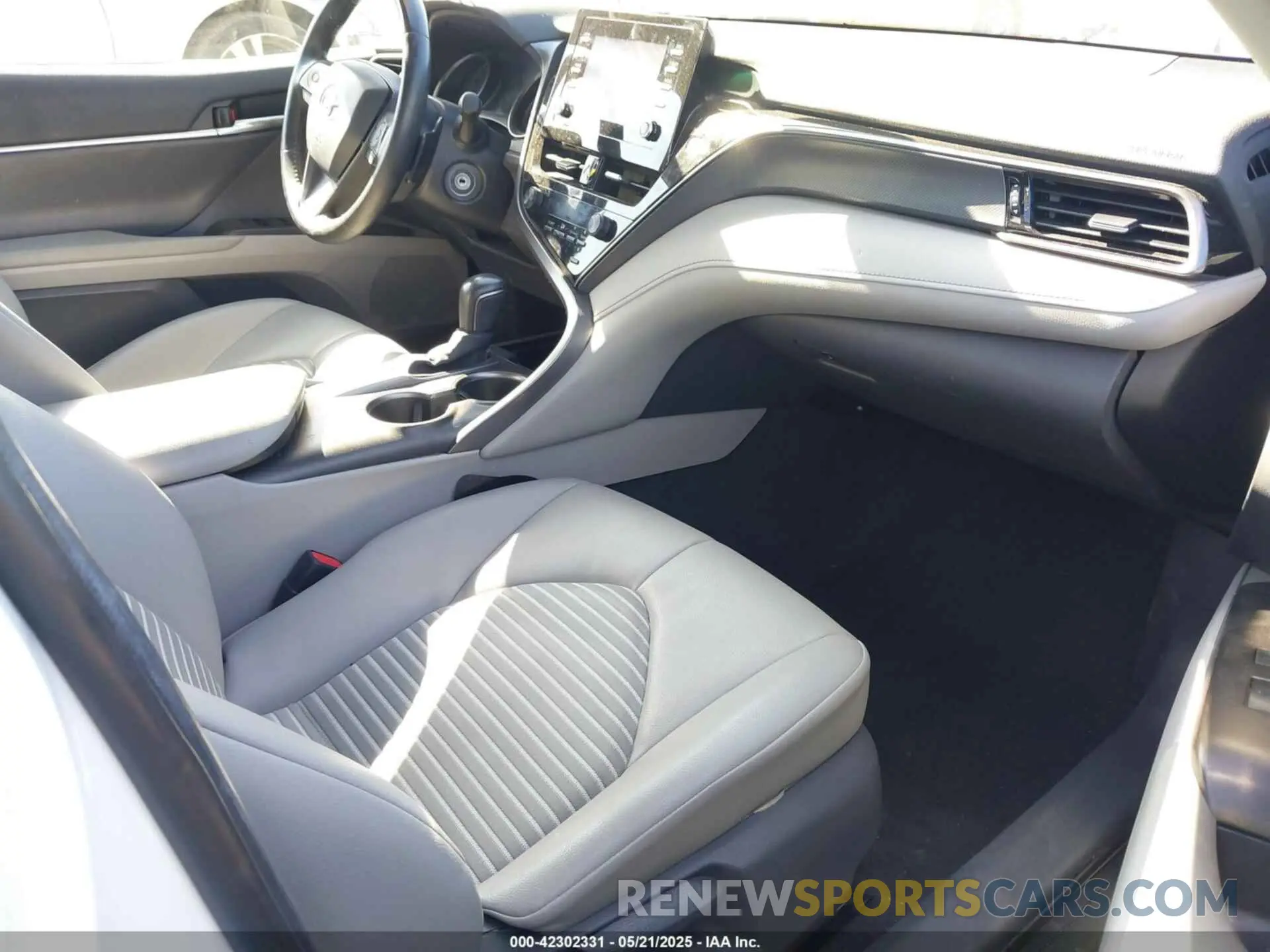 5 fotografías del automóvil dañado 4T1G11AK2MU545807 TOYOTA CAMRY 2021