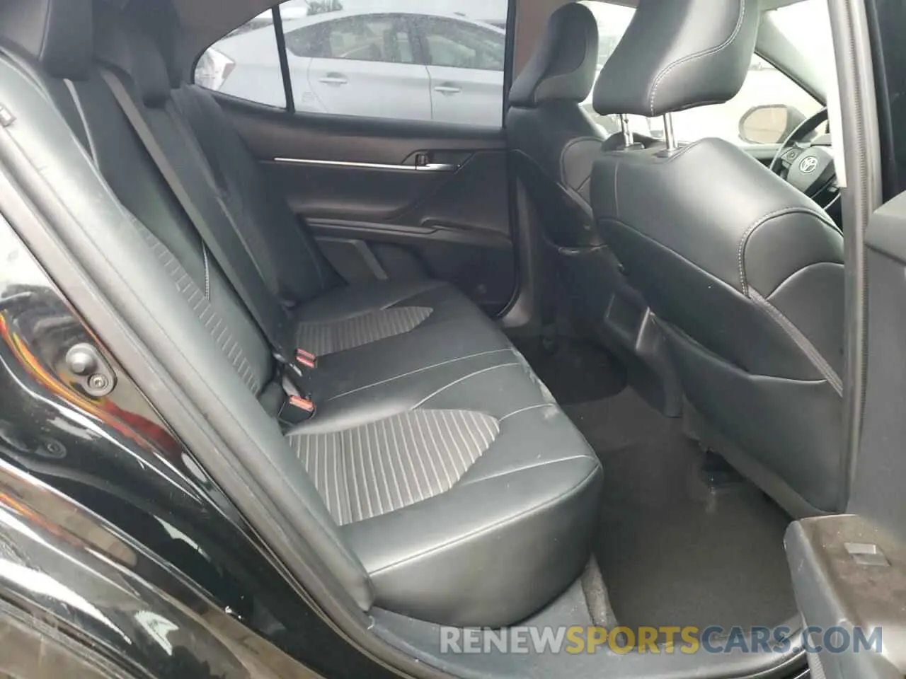 10 fotografías del automóvil dañado 4T1G11AK2MU550358 TOYOTA CAMRY 2021