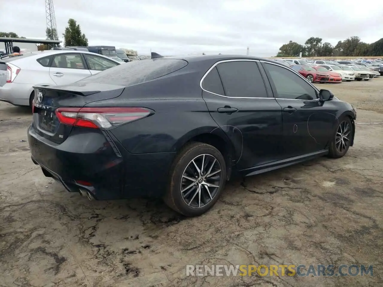 3 fotografías del automóvil dañado 4T1G11AK2MU550358 TOYOTA CAMRY 2021