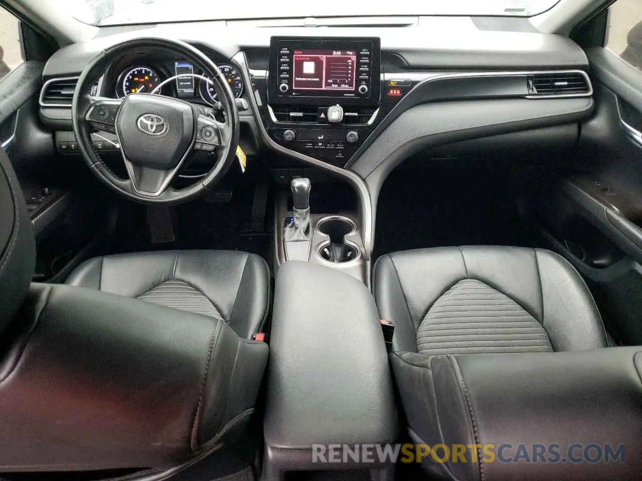 8 fotografías del automóvil dañado 4T1G11AK2MU550358 TOYOTA CAMRY 2021